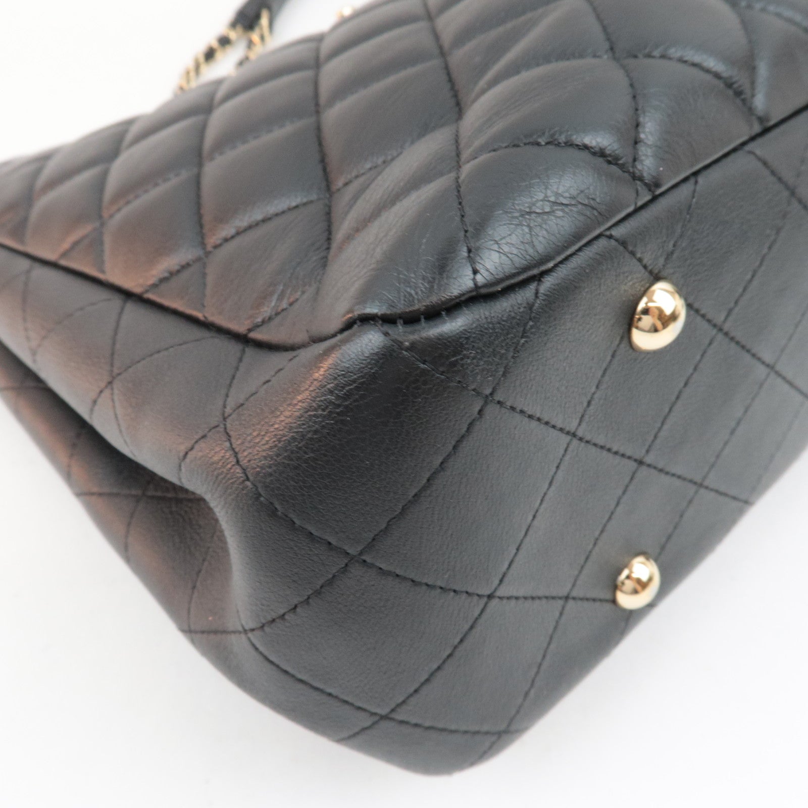 CHANEL Matelasse Chain Tote Bag Lambskin Black Gold HDW 23414323 *Dust bag, G card