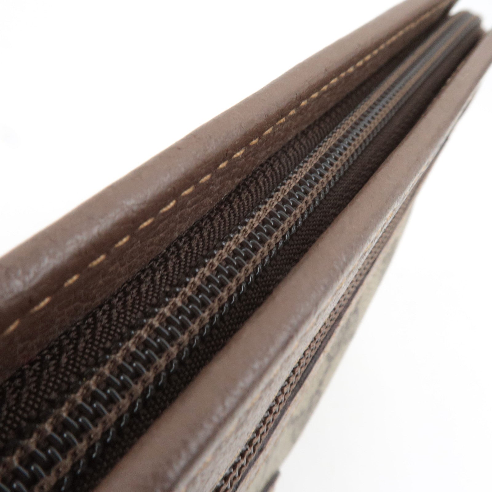 GUCCI Clutch Bag GG Plus Leather Beige Brown 014.122.6063 *Dust bag