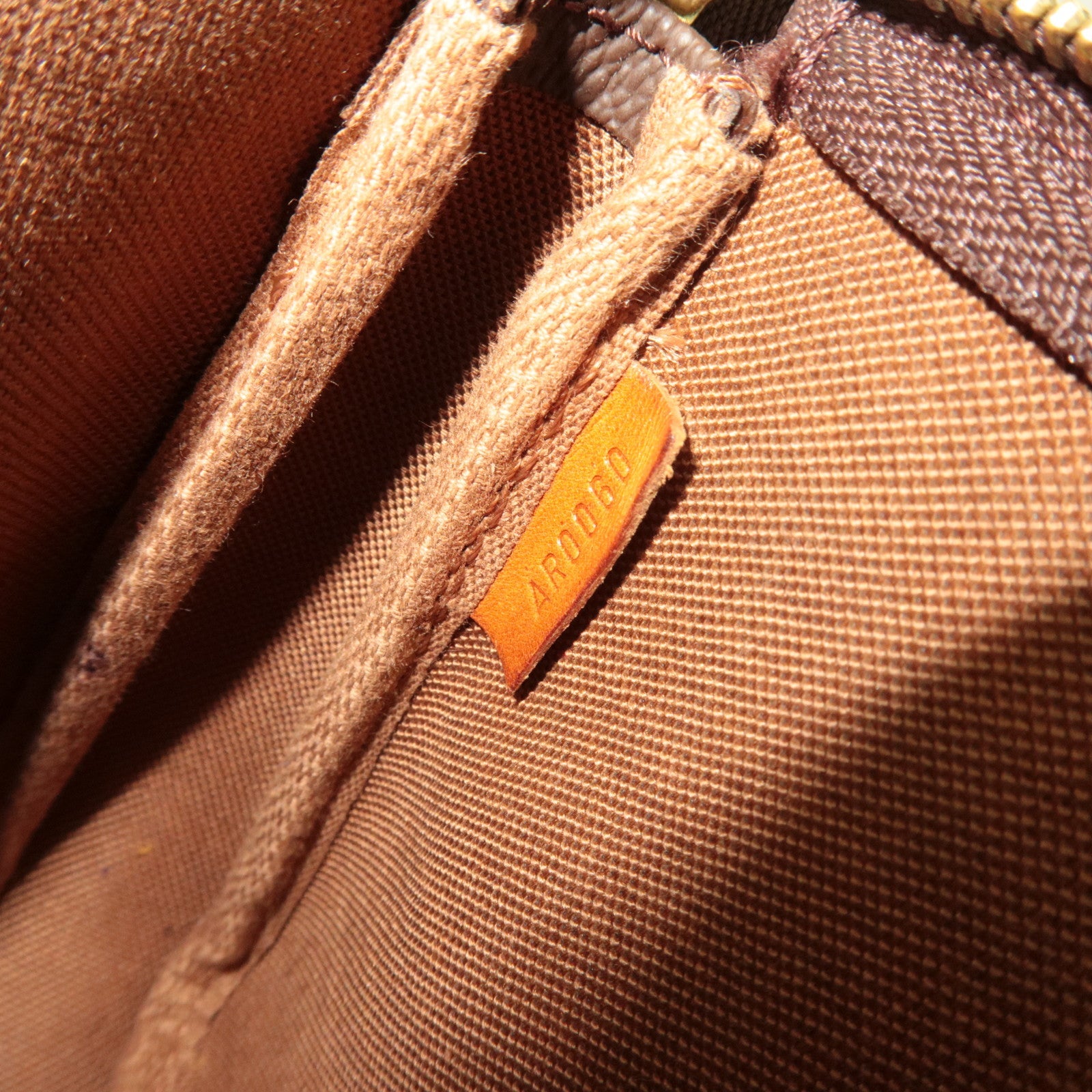 Louis Vuitton Monogram Pochette Accessoires Handbag M51980 AR0060