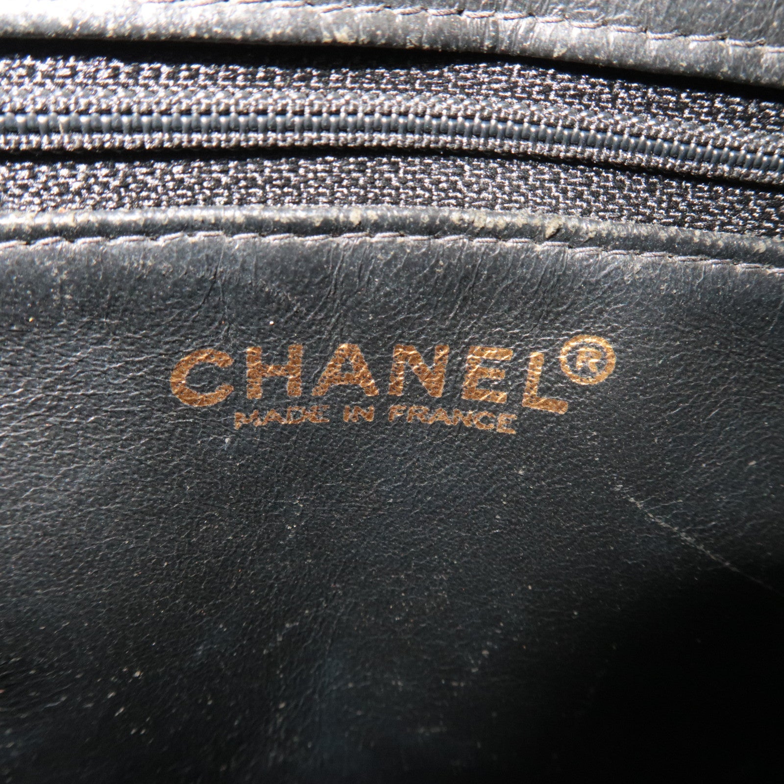 CHANEL Matelasse Patent Medallion Tote Bag Black A01804 7672867 *G card