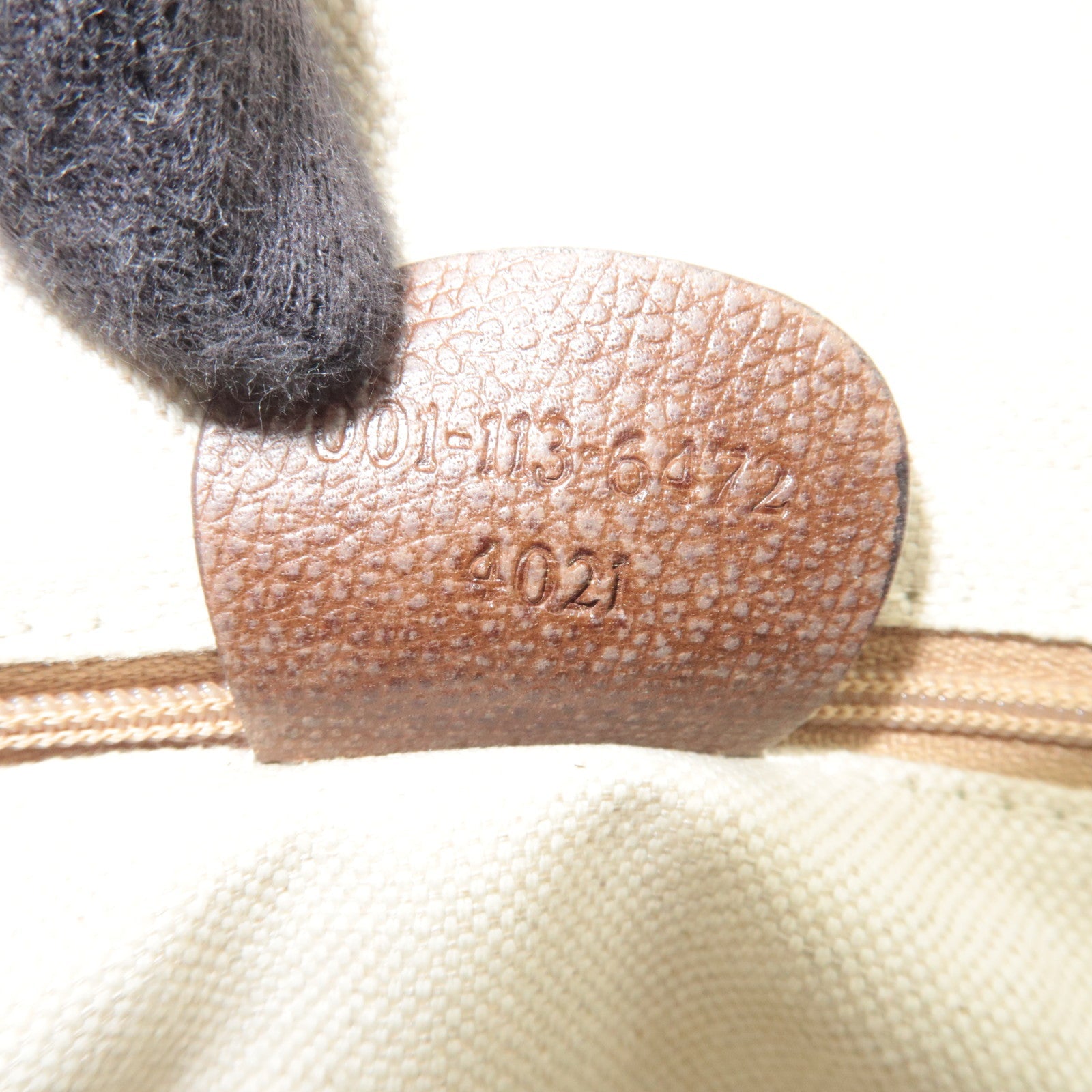 GUCCI Sherry Shoulder Bag GG Supreme Leather Beige 001.113.6472