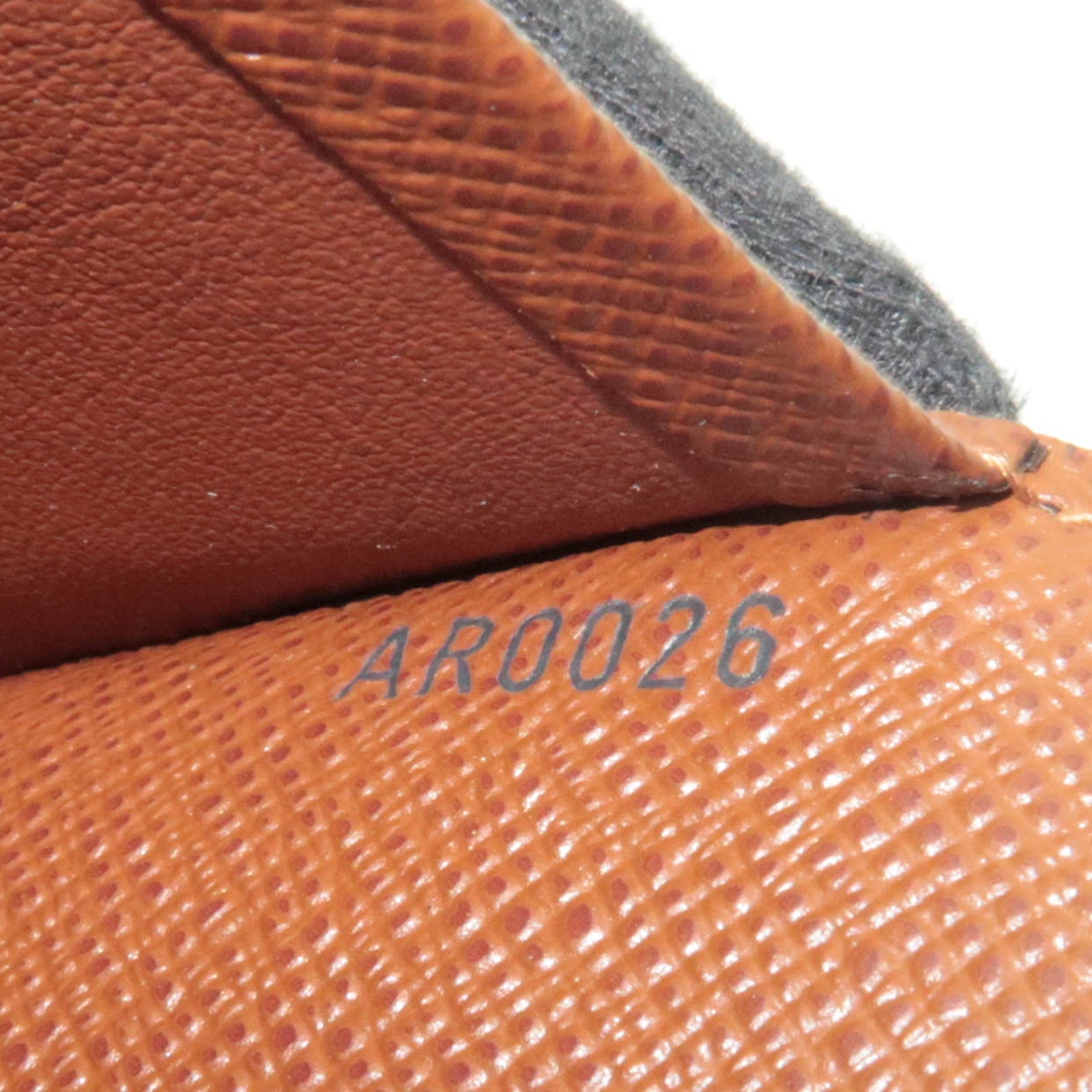 Louis Vuitton Monogram Couverture Passport Case M60180