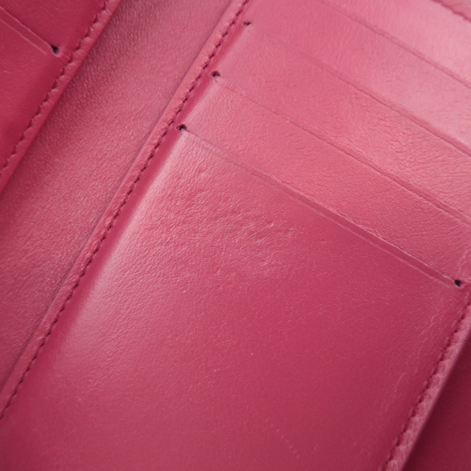 Louis Vuitton Portefeuille Capucines Compact Trifold Wallet Taurillon Leather Noir Hot Pink M62157