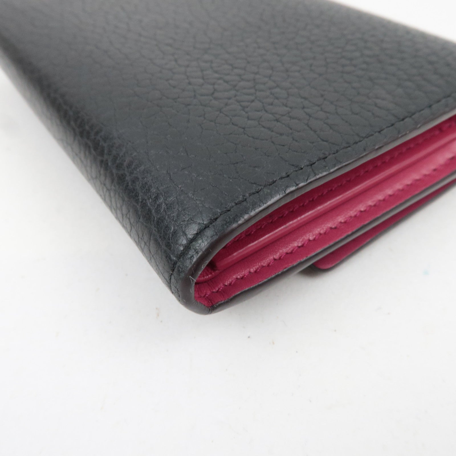 Louis Vuitton Portefeuille Capucines Compact Trifold Wallet Taurillon Leather Noir Hot Pink M62157
