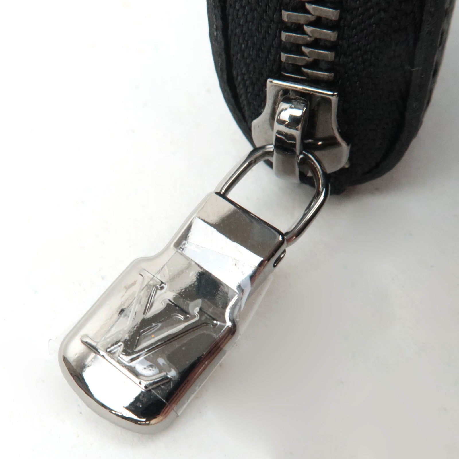 Louis Vuitton Monogram Eclipse Zippy Coin Purse M81662