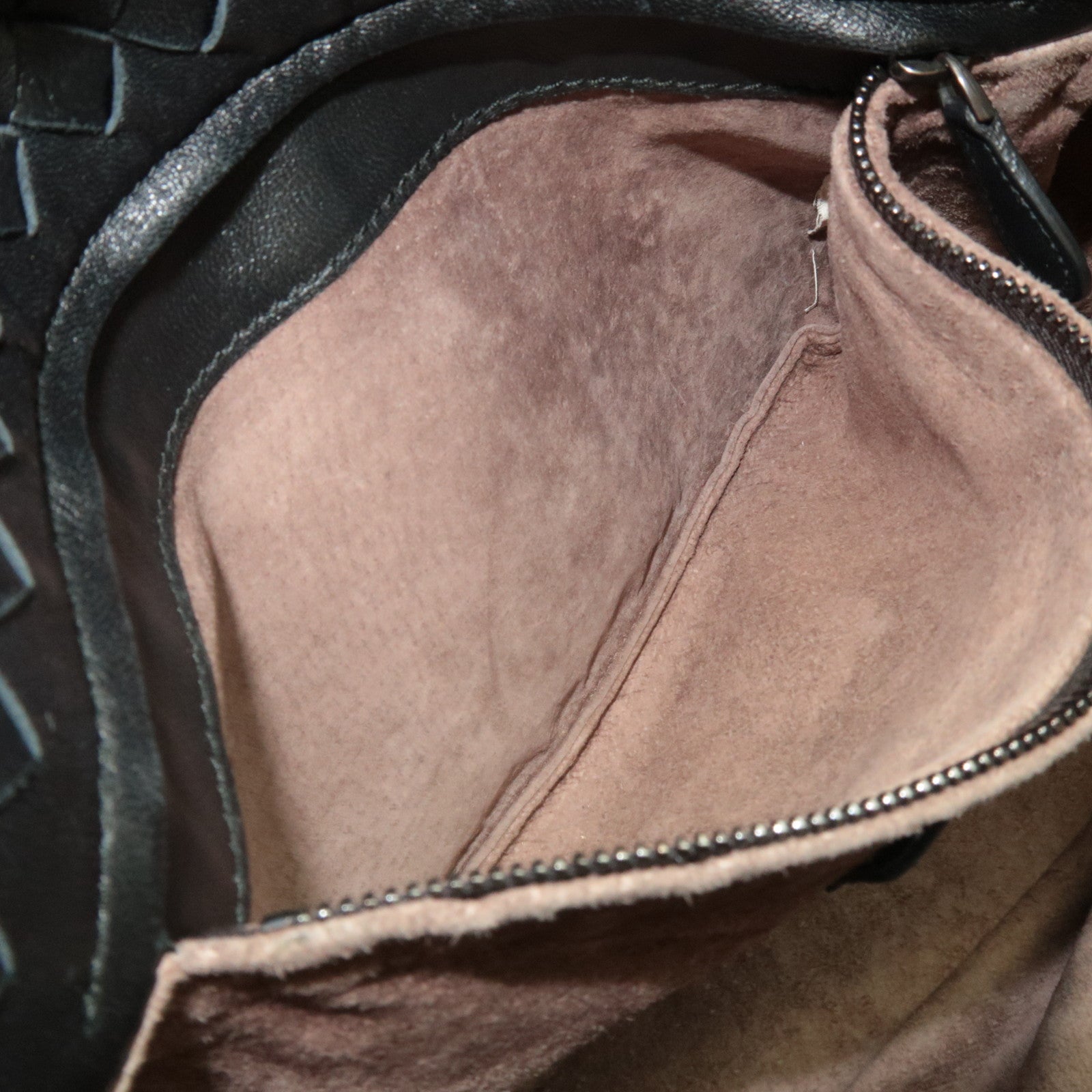 BOTTEGA VENETA Intrecciato Medium Garda Shoulder Bag Leather Black 179320 *Dust bag, Mirror