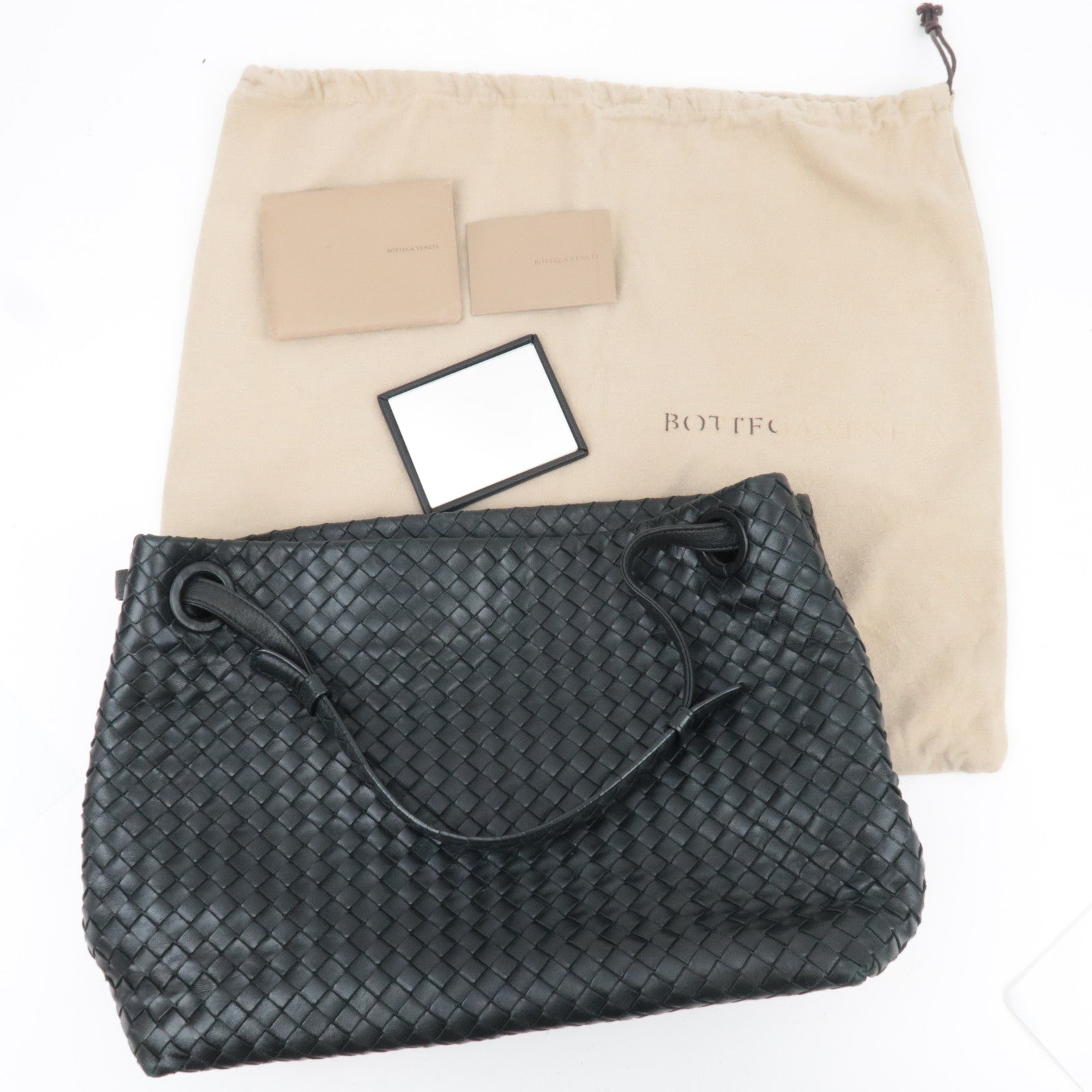 BOTTEGA VENETA Intrecciato Medium Garda Shoulder Bag Leather Black 179320 *Dust bag, Mirror