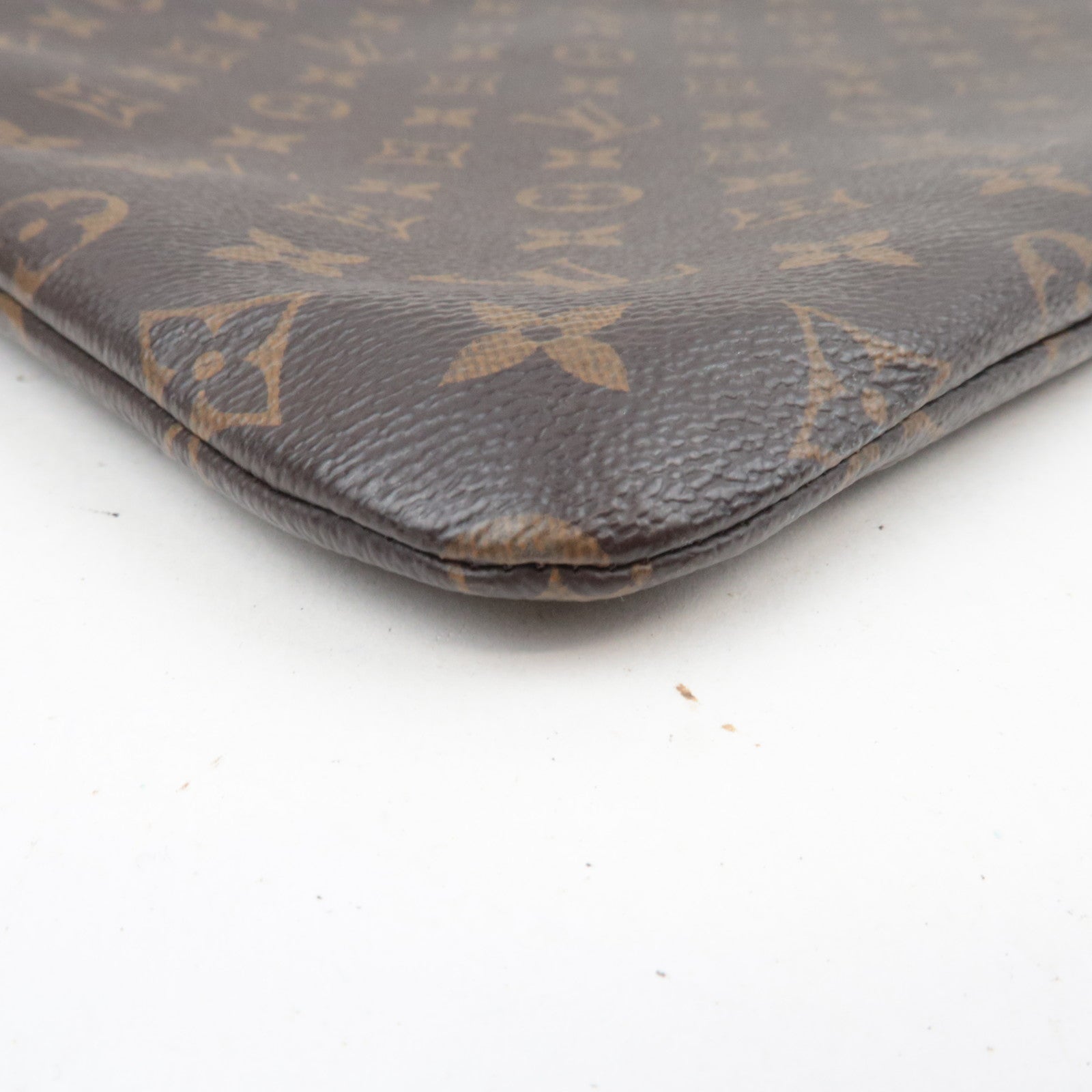 Louis Vuitton Monogram Etui Voyage MM Clutch Bag M44499