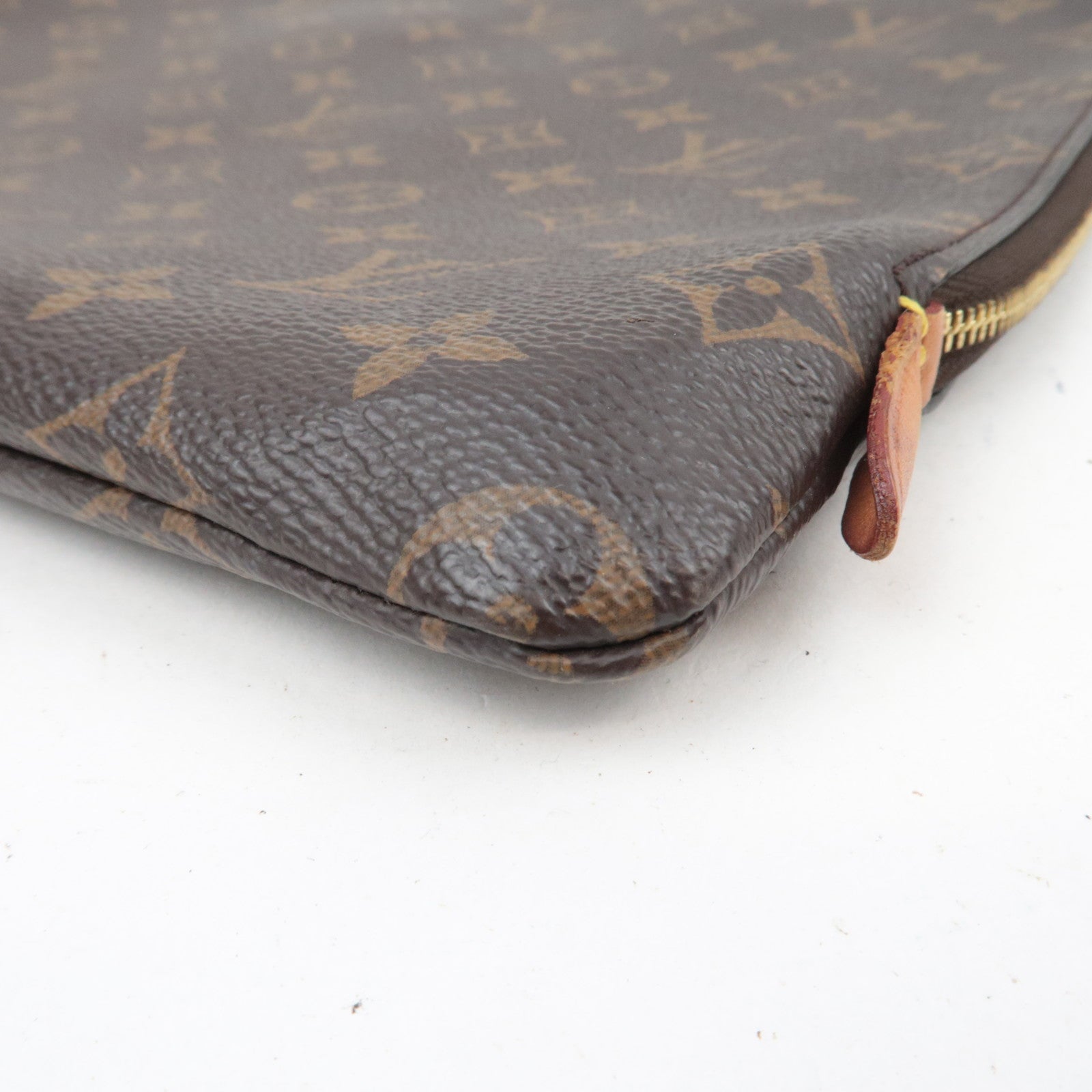 Louis Vuitton Monogram Etui Voyage MM Clutch Bag M44499