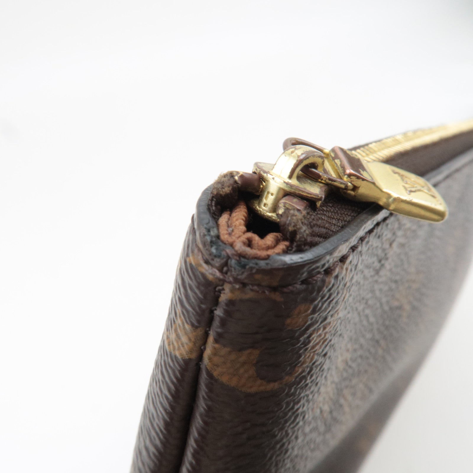 Louis Vuitton Monogram Etui Voyage MM Clutch Bag M44499