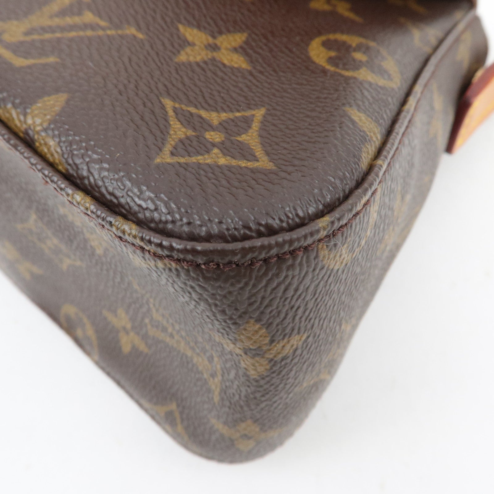 Louis Vuitton Monogram Mini Looping Shoulder Bag M51147
