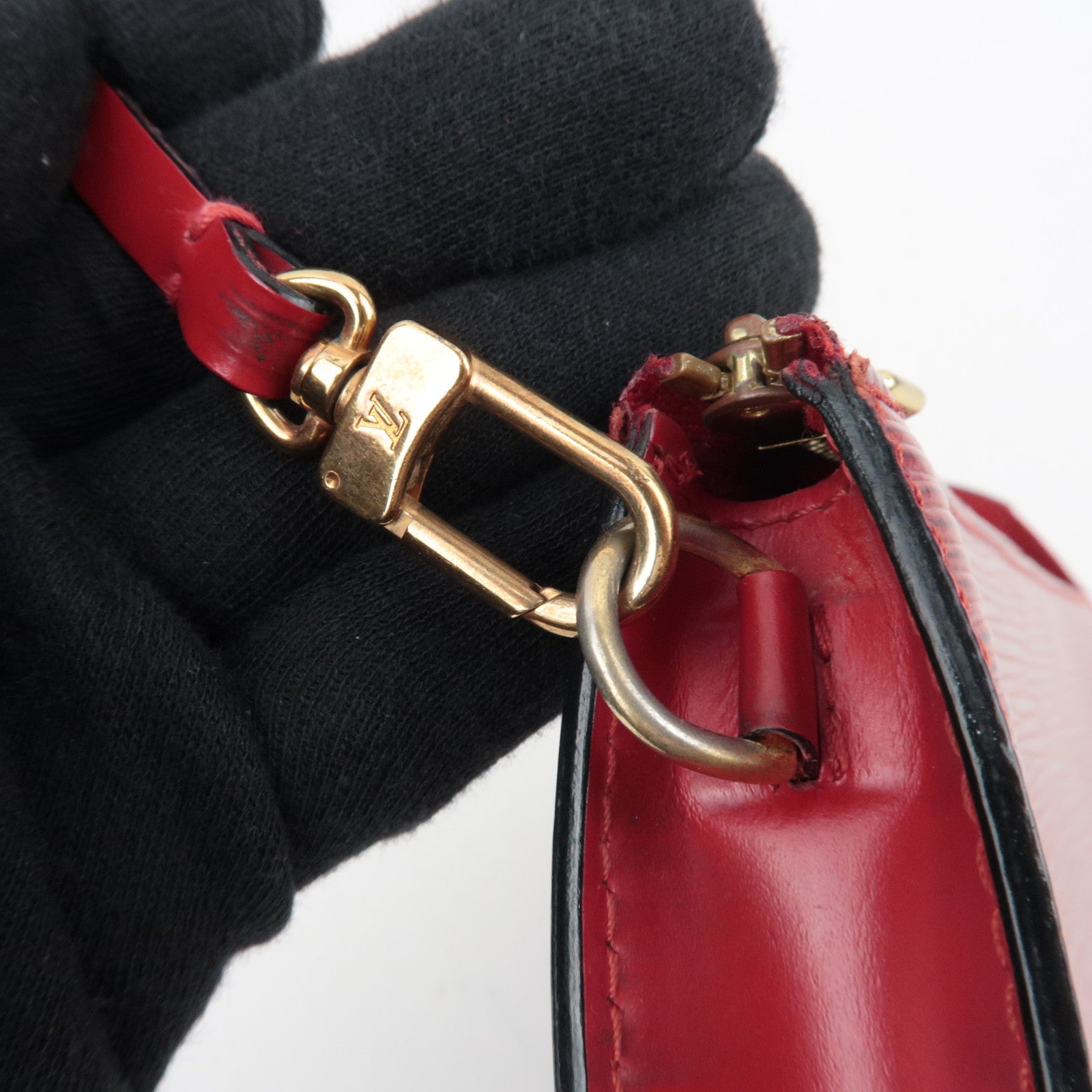 Louis Vuitton Epi Pochette Accessoires Handbag Castilian Red M52947