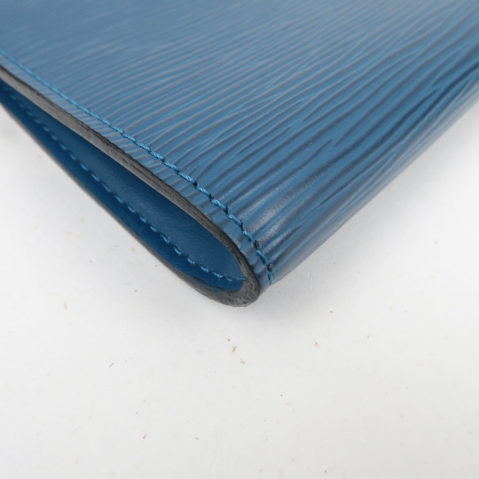 Louis Vuitton Epi Pochette Accessoires Handbag Toledo Blue M52945