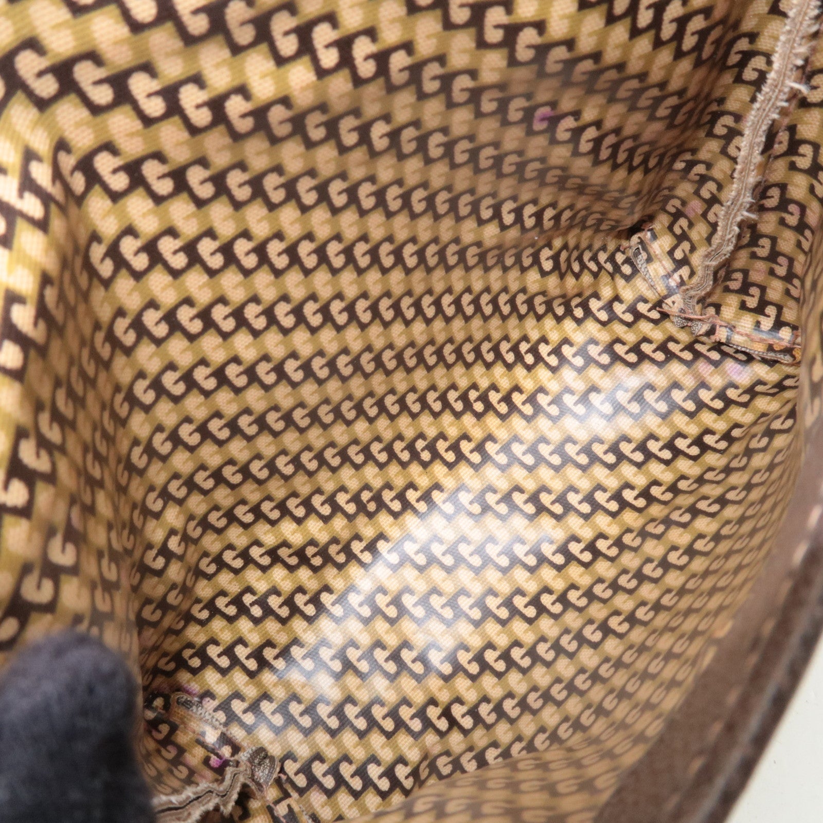 GUCCI Old Gucci Pouch GG Plus Leather Beige 039.4494.39