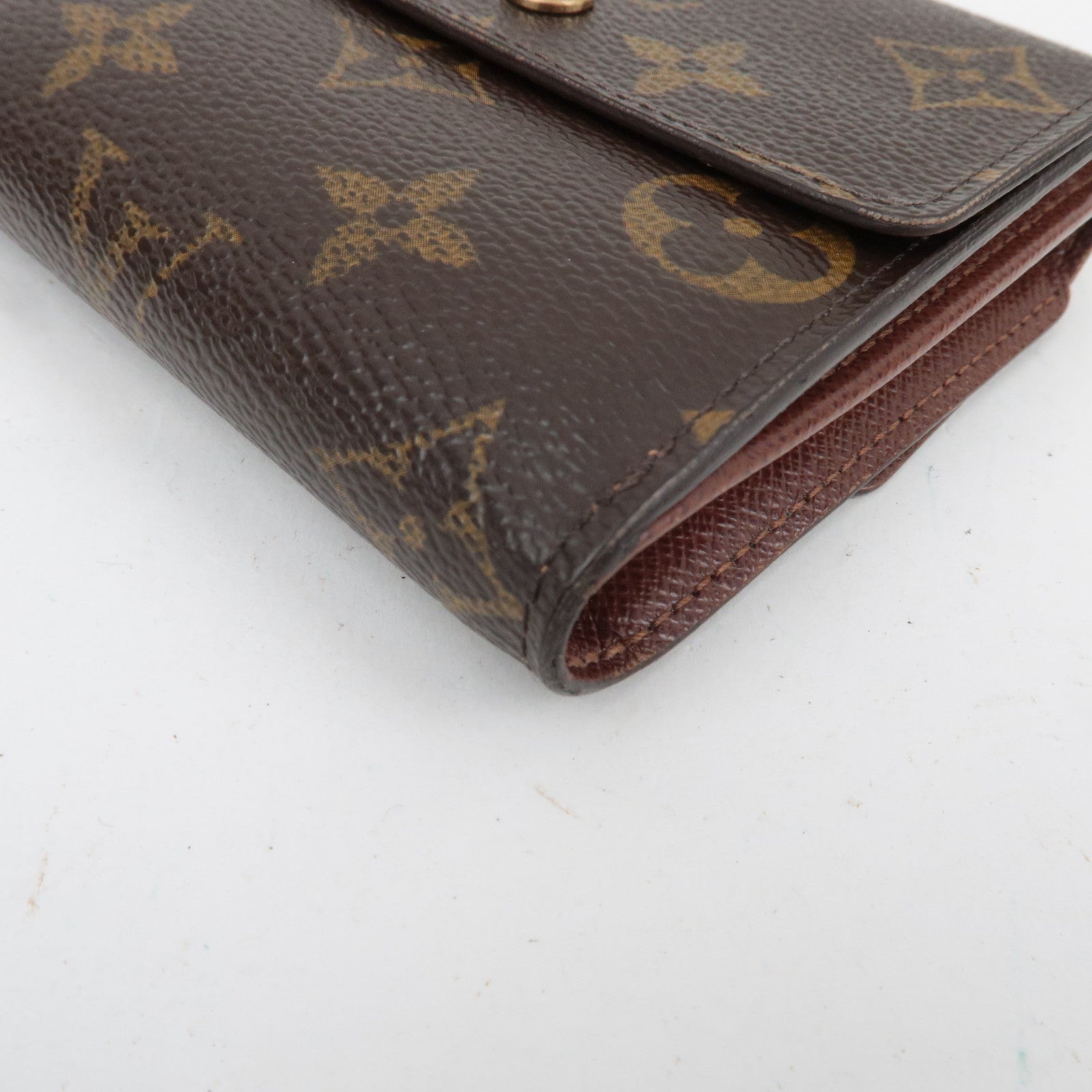 Louis Vuitton Monogram Porte Monnaie Carte Credit Trifold Wallet M61652