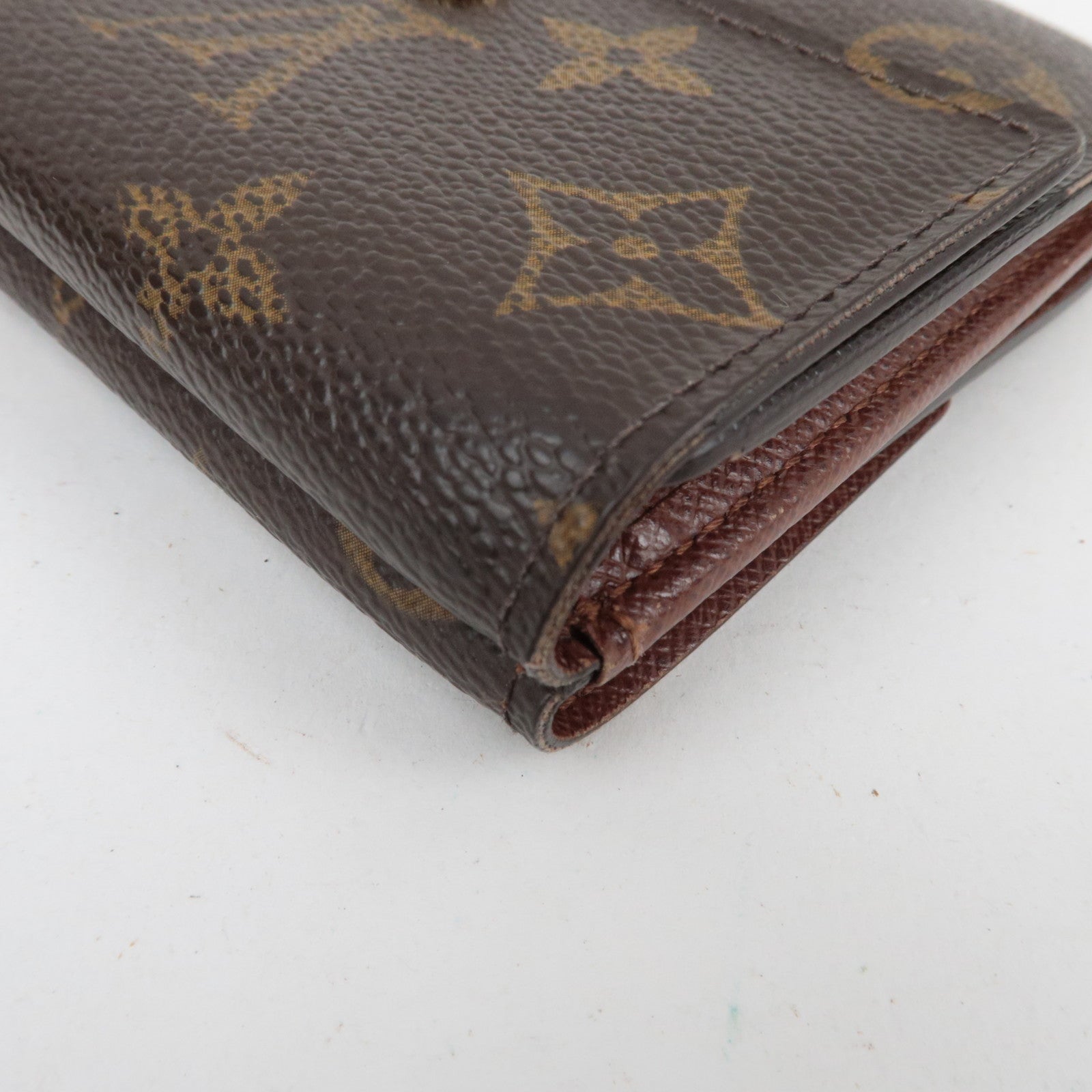 Louis Vuitton Monogram Porte Monnaie Carte Credit Trifold Wallet M61652