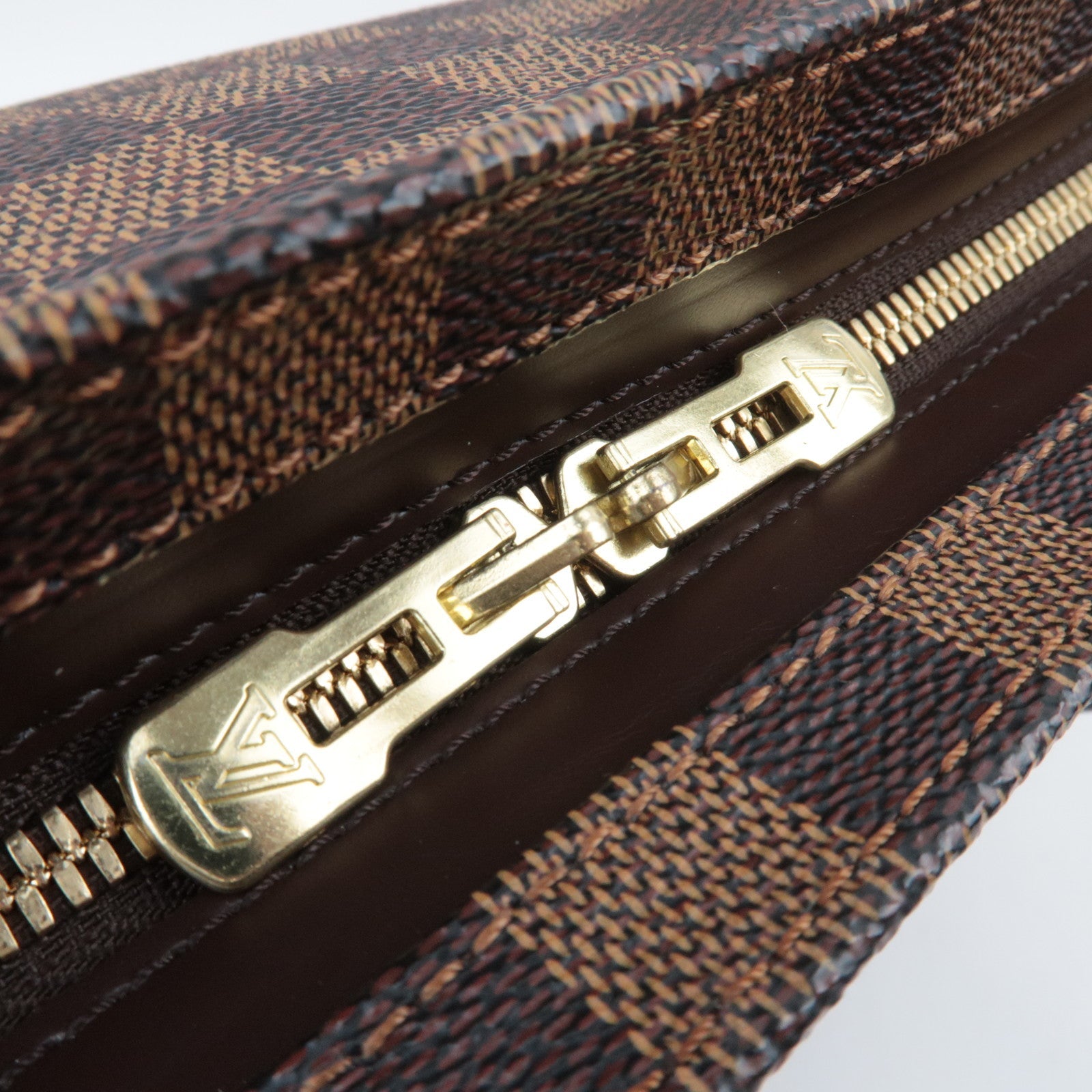 Louis Vuitton Damier Chelsea Shoulder Bag N51119