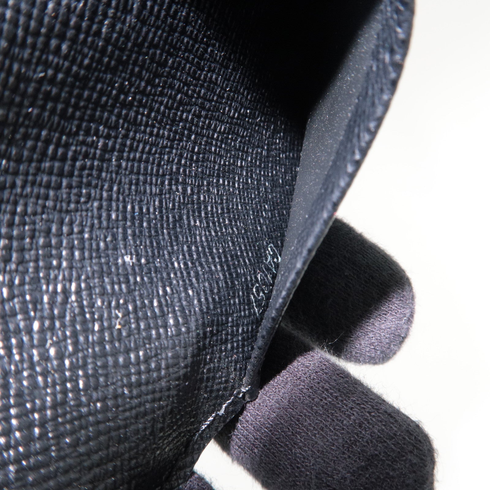 Louis Vuitton Taiga Envelope Carte De Visite Card Case Ardoise M30922