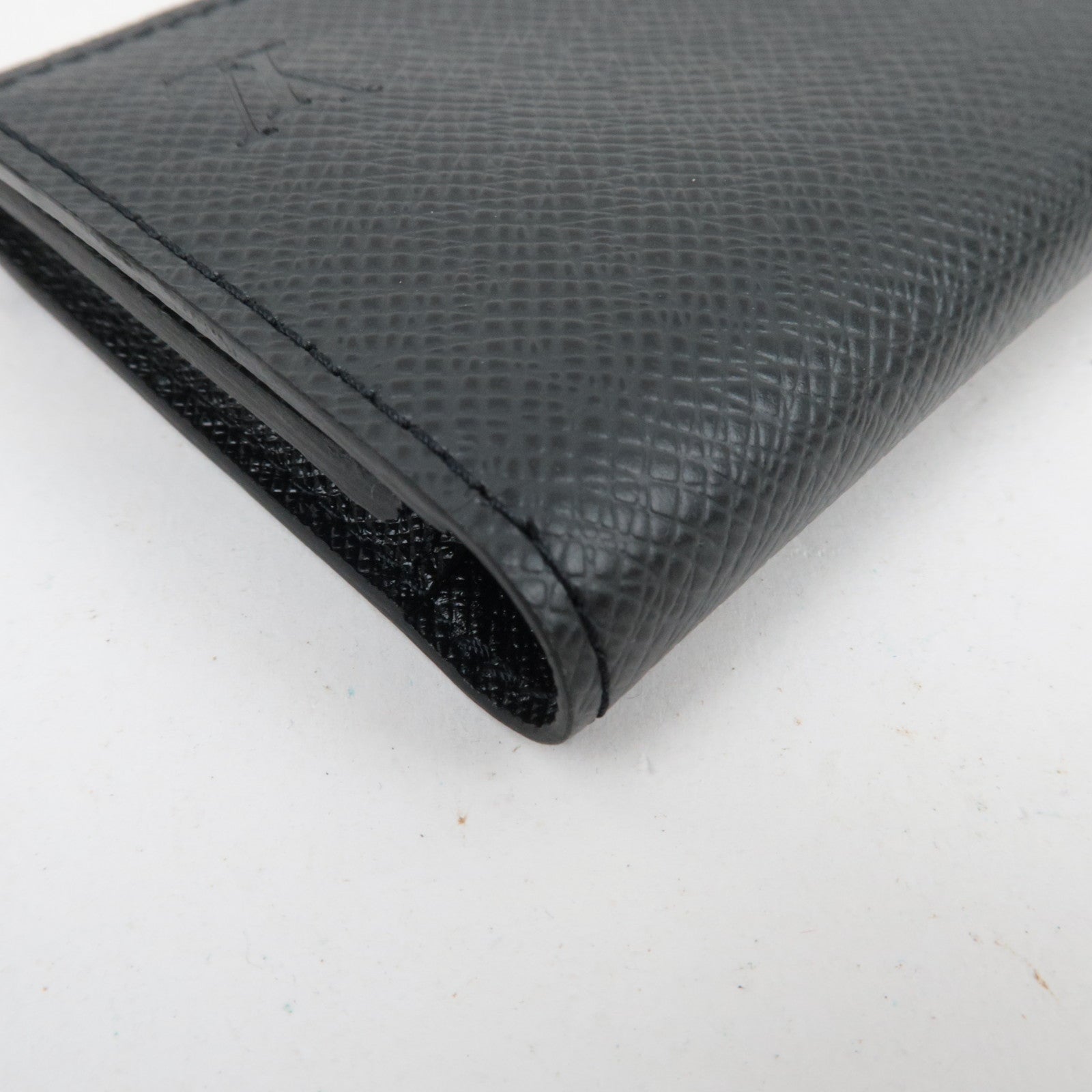 Louis Vuitton Taiga Envelope Carte De Visite Card Case Ardoise M30922