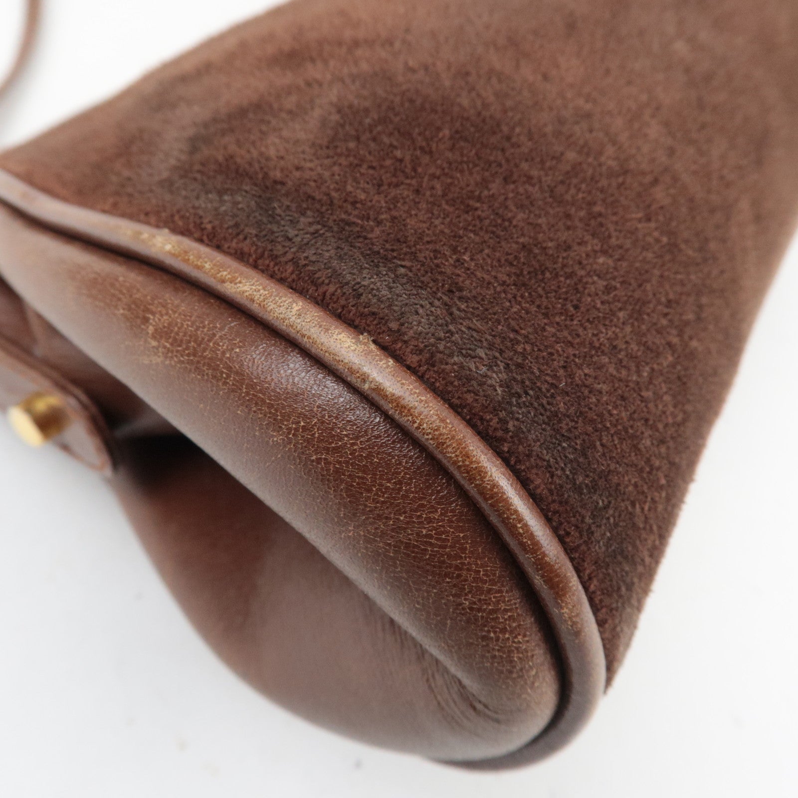 GUCCI Old Gucci Kiss Lock Suede Shoulder Bag Brown