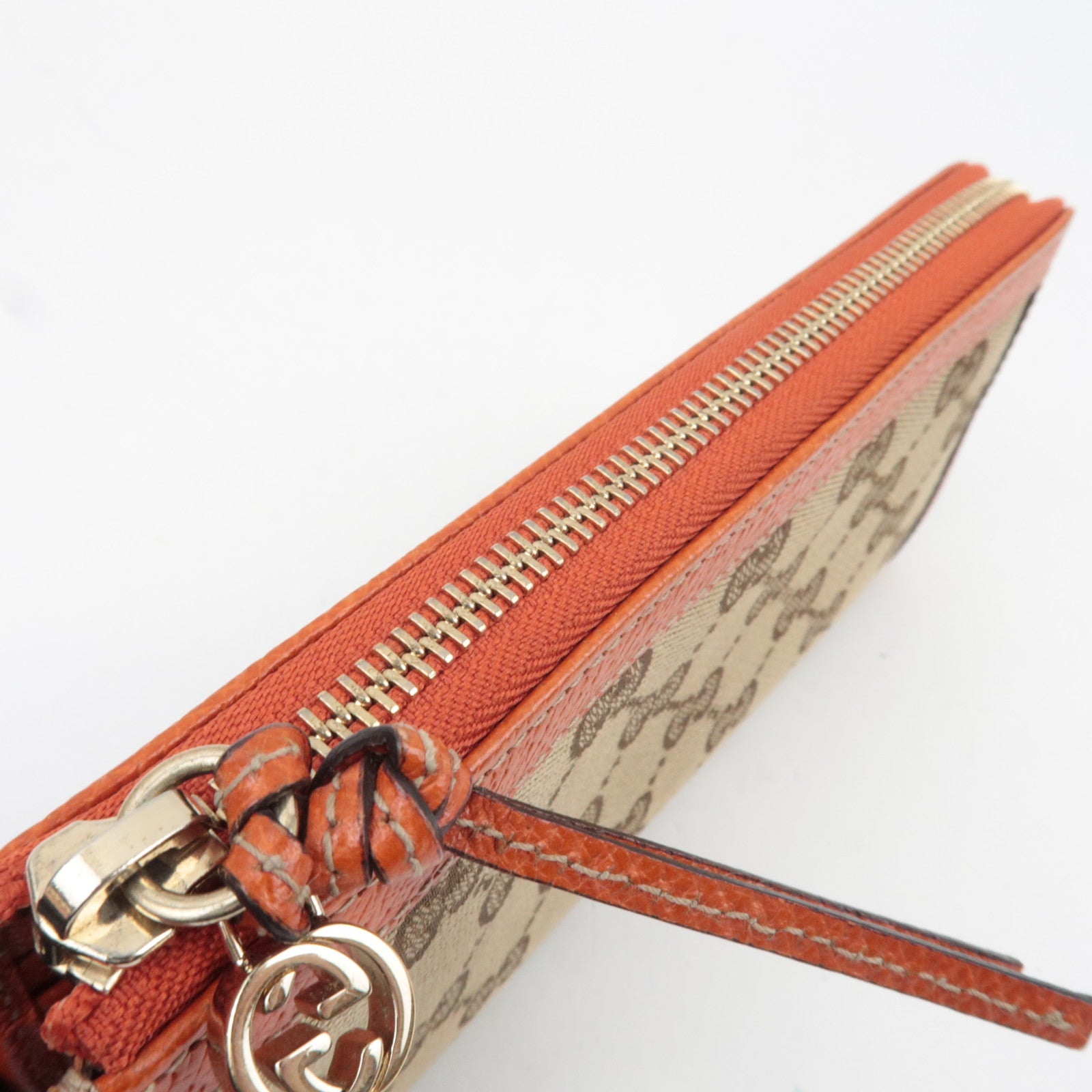 GUCCI GG Canvas Round Zipper Long Wallet Beige 323403