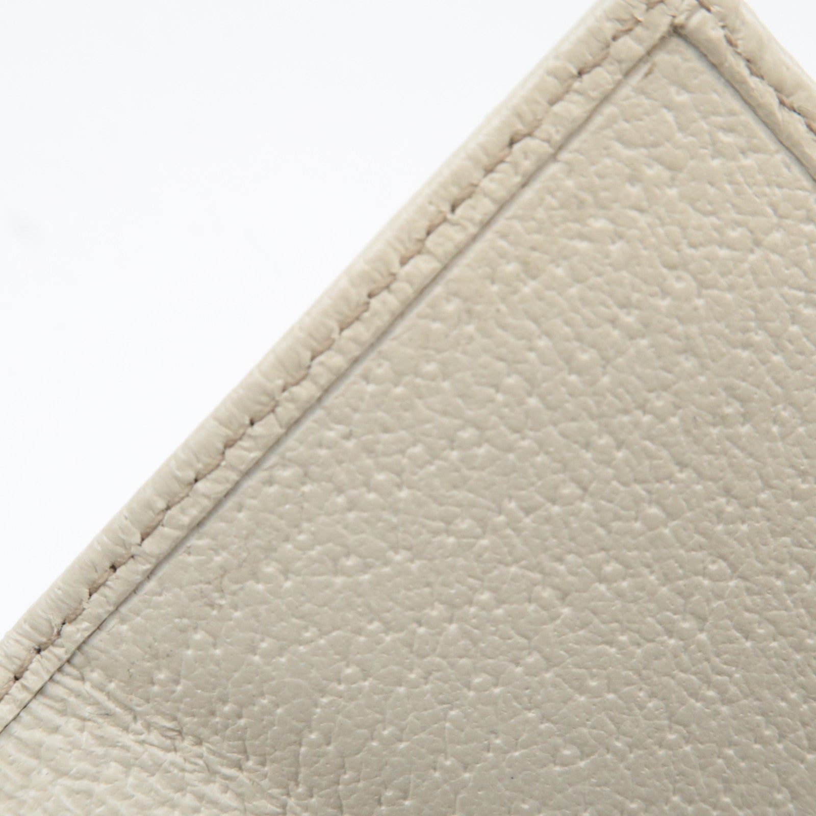 GUCCI Double-Hook Wallet GG Canvas Beige 112664