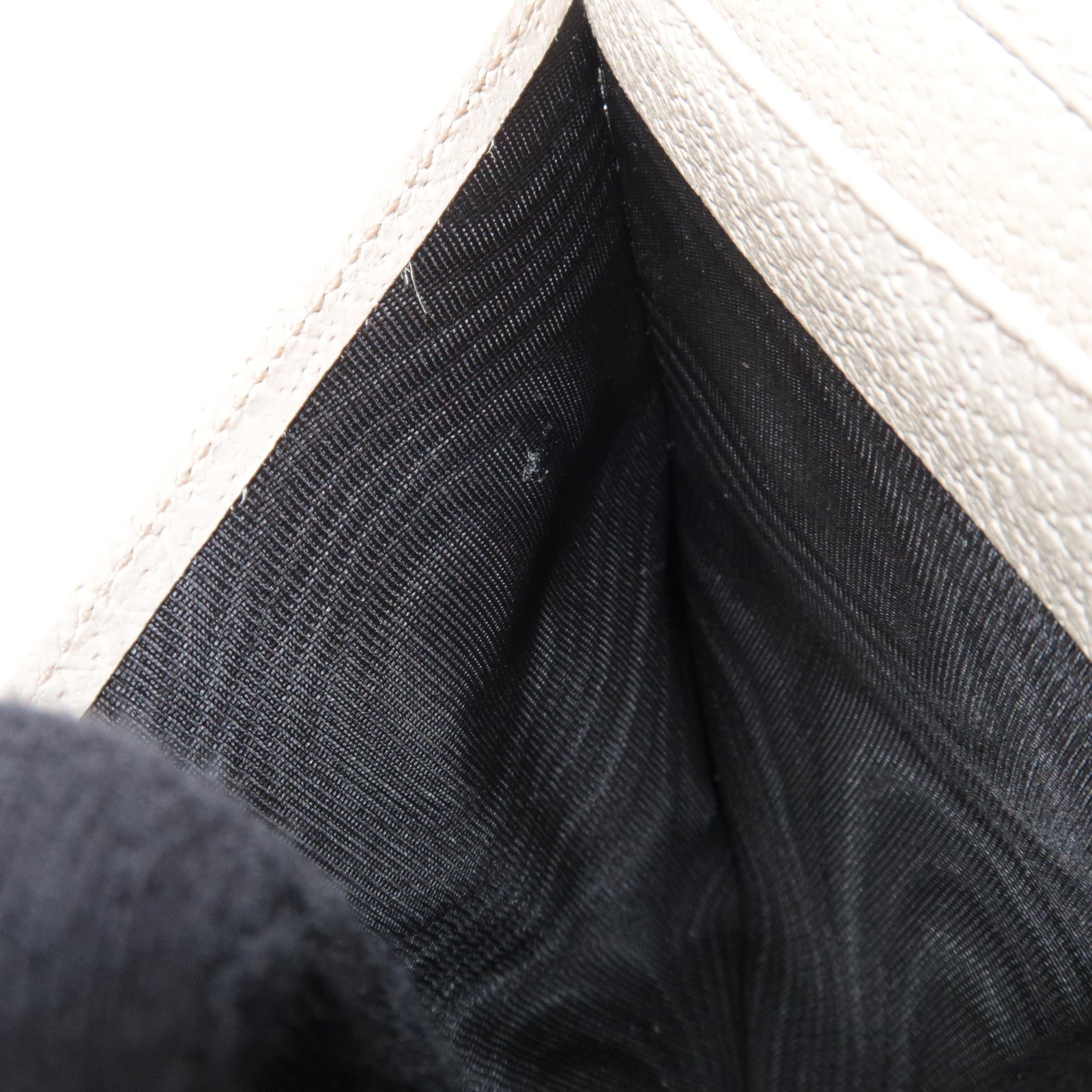 GUCCI Double-Hook Wallet GG Canvas Beige 112664