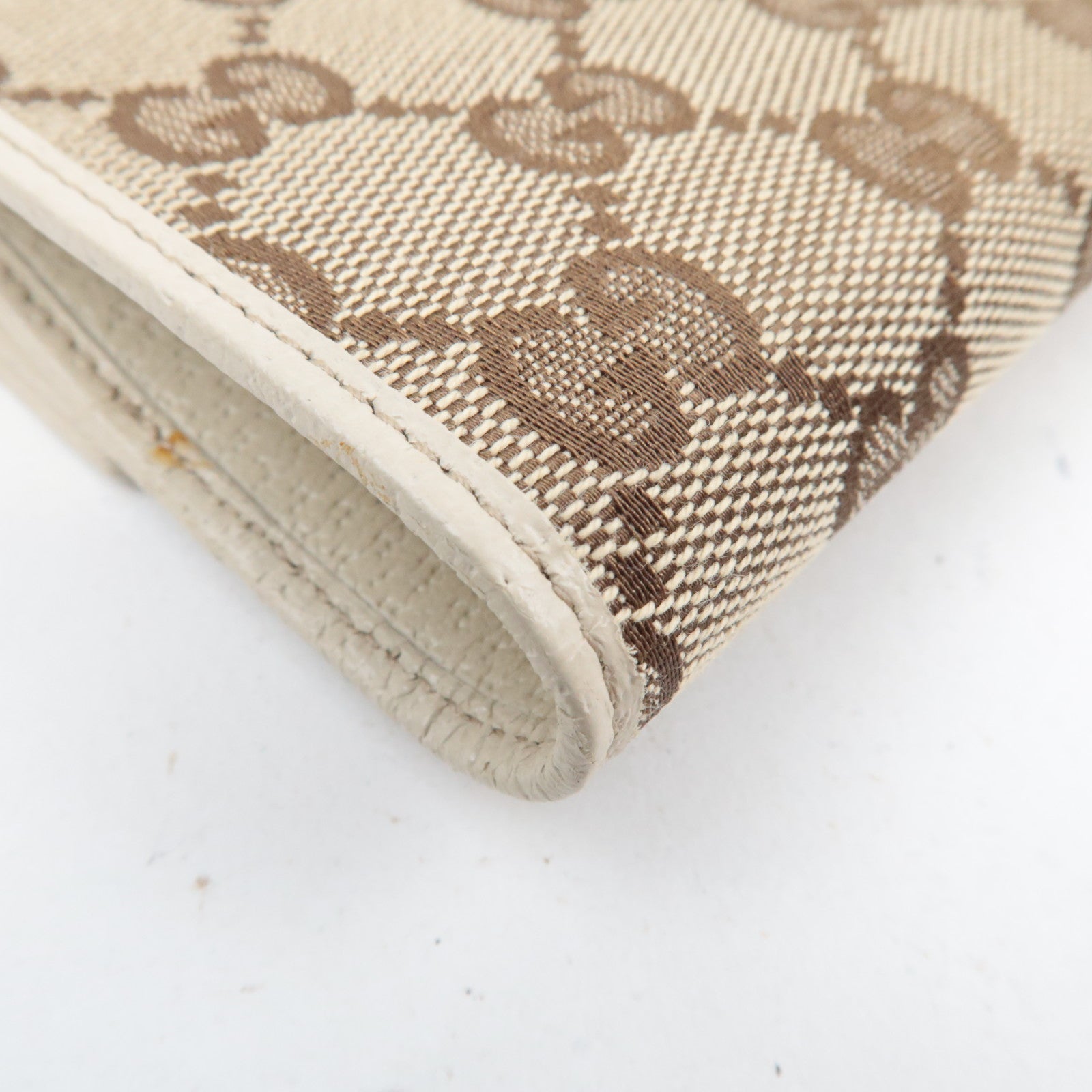 GUCCI Double-Hook Wallet GG Canvas Beige 112664