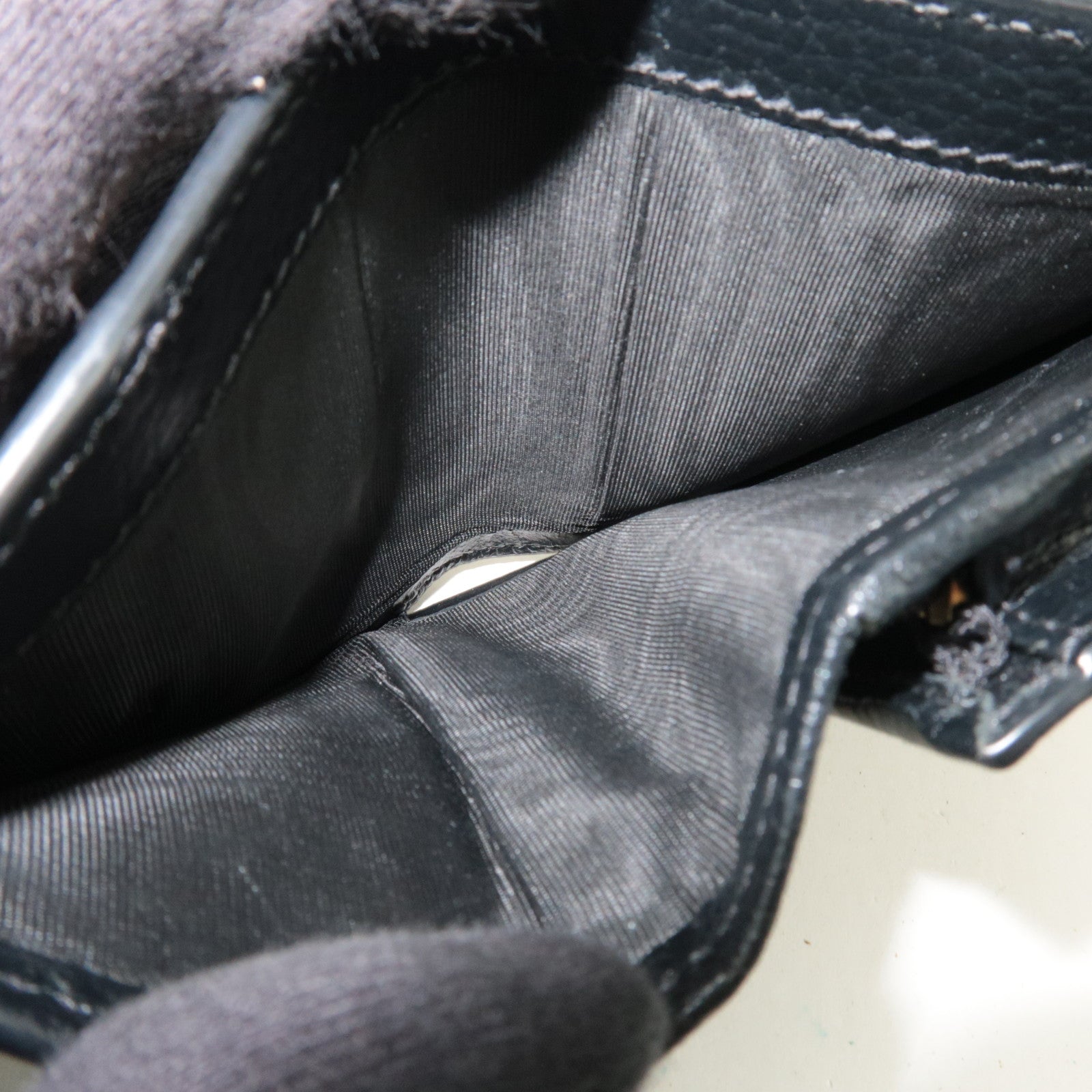 GUCCI GG Marmont Bifold Wallet Beige Black 658610