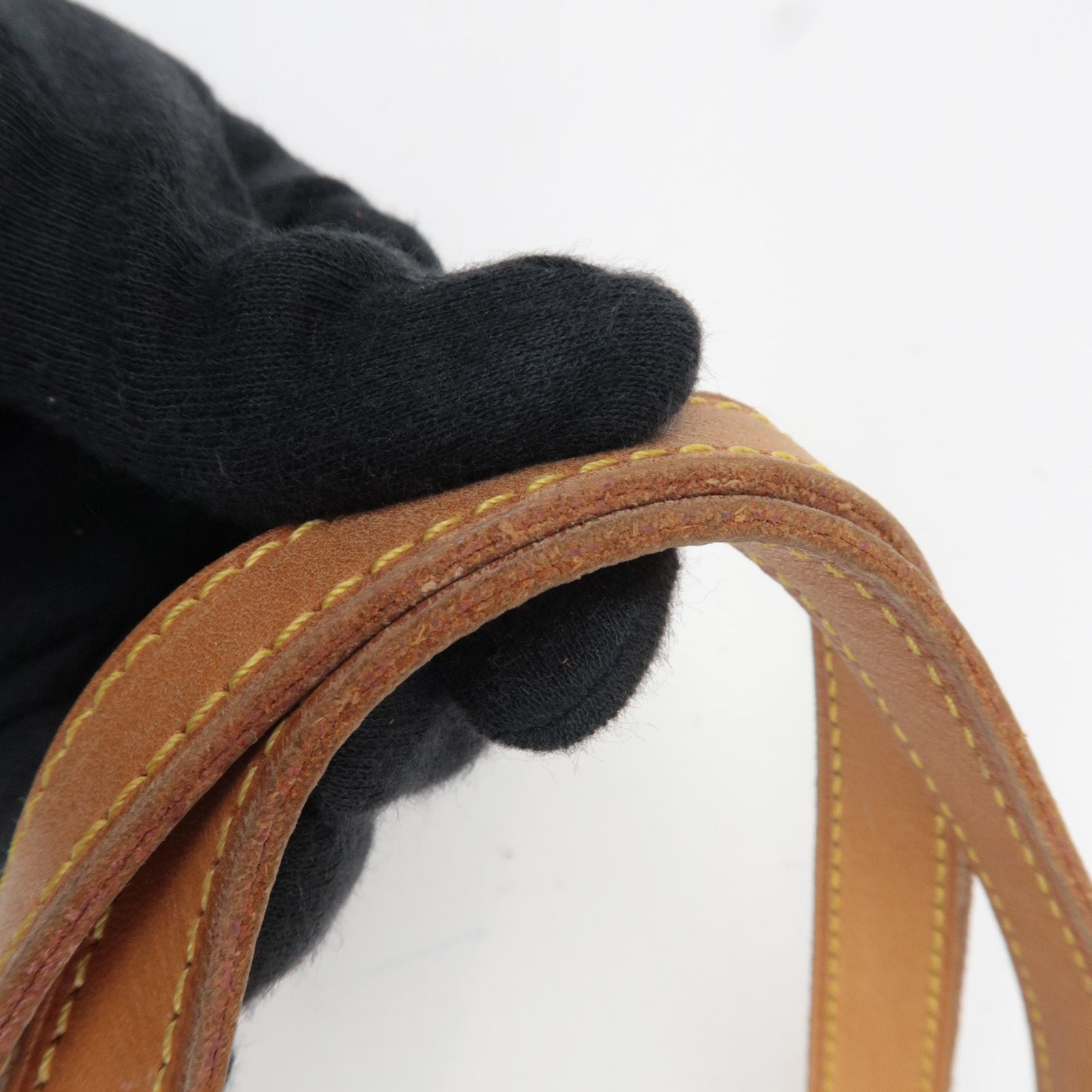 Louis Vuitton Monogram Bucket GM Shoulder Bag M42236