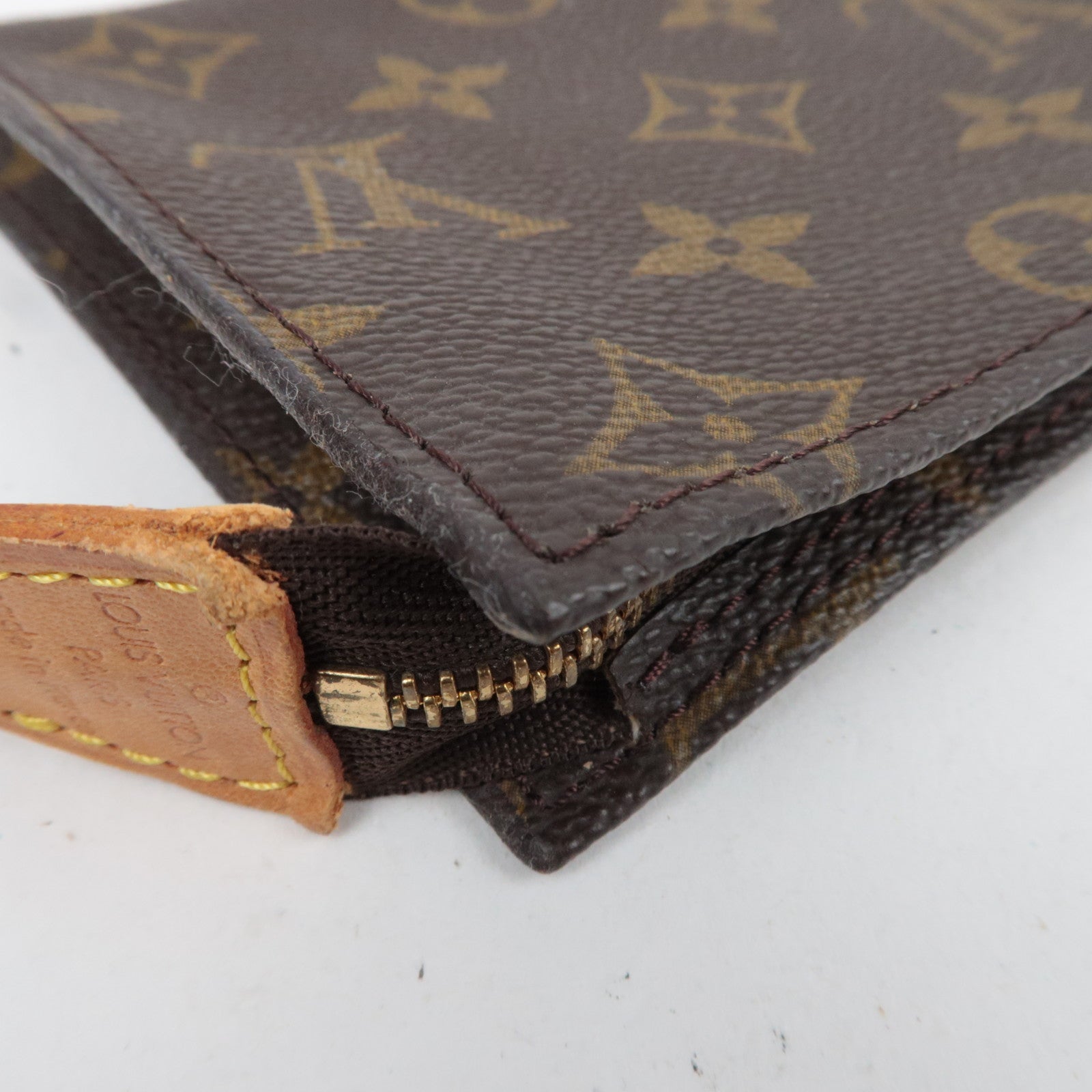 Louis Vuitton Monogram Pouch for Bucket GM AR1906