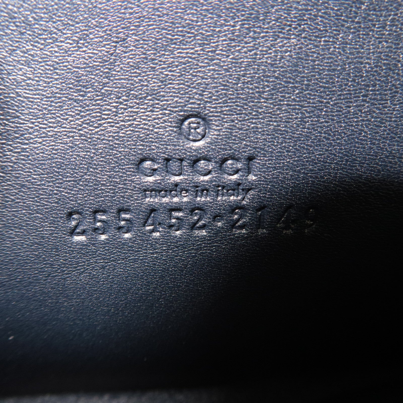 GUCCI Micro Guccissima Leather Coin Case Navy 255452