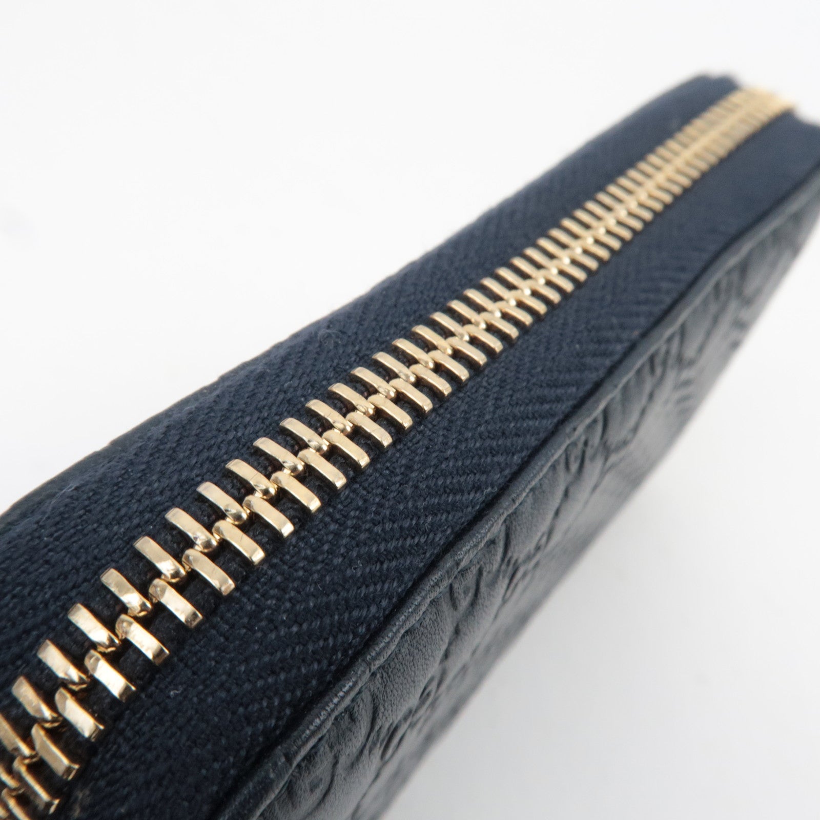 GUCCI Micro Guccissima Leather Coin Case Navy 255452