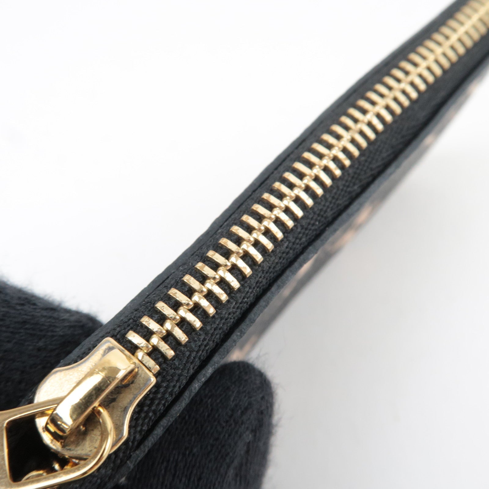 Louis Vuitton Bicolor Monogram Empreinte Pochette Cles Coin Case Noir M80885