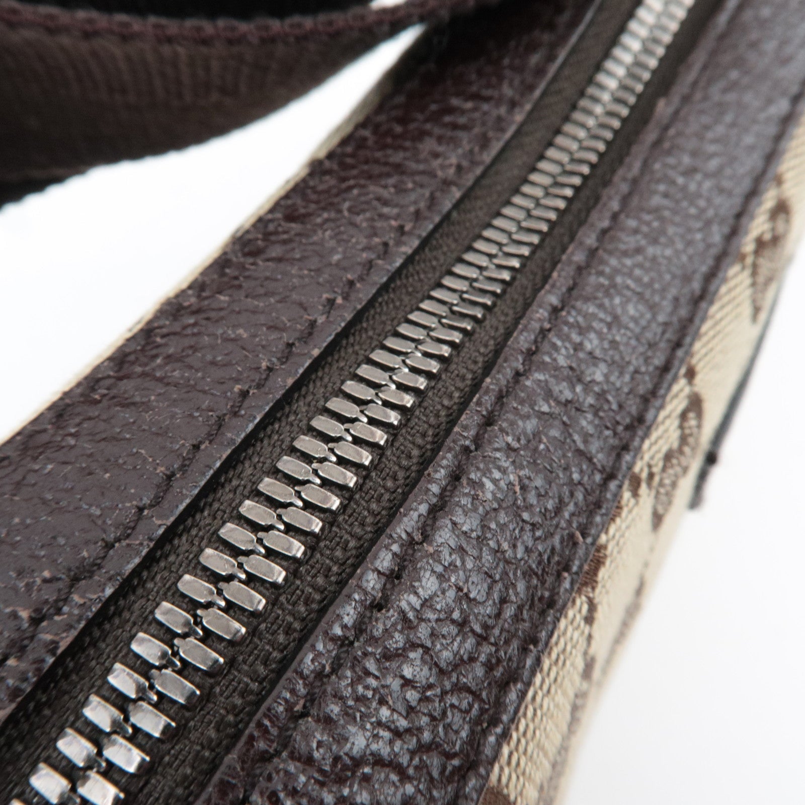 GUCCI Shoulder Bag GG Canvas Leather Beige Brown 35098