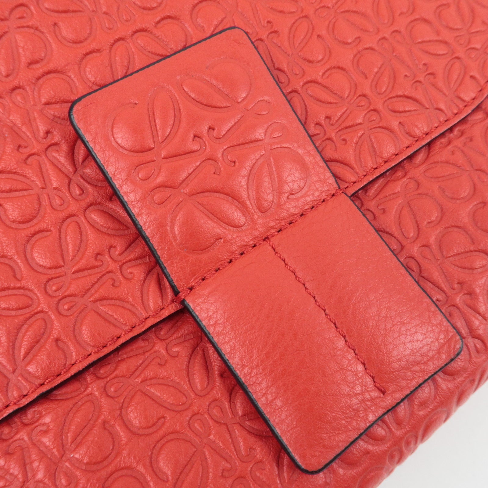 LOEWE Anagram Avenue Leather Chain Shoulder Bag Red