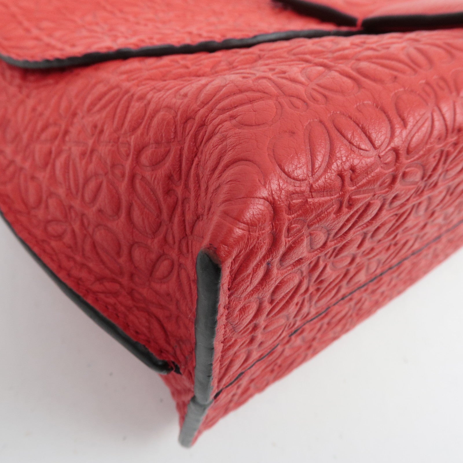 LOEWE Anagram Avenue Leather Chain Shoulder Bag Red