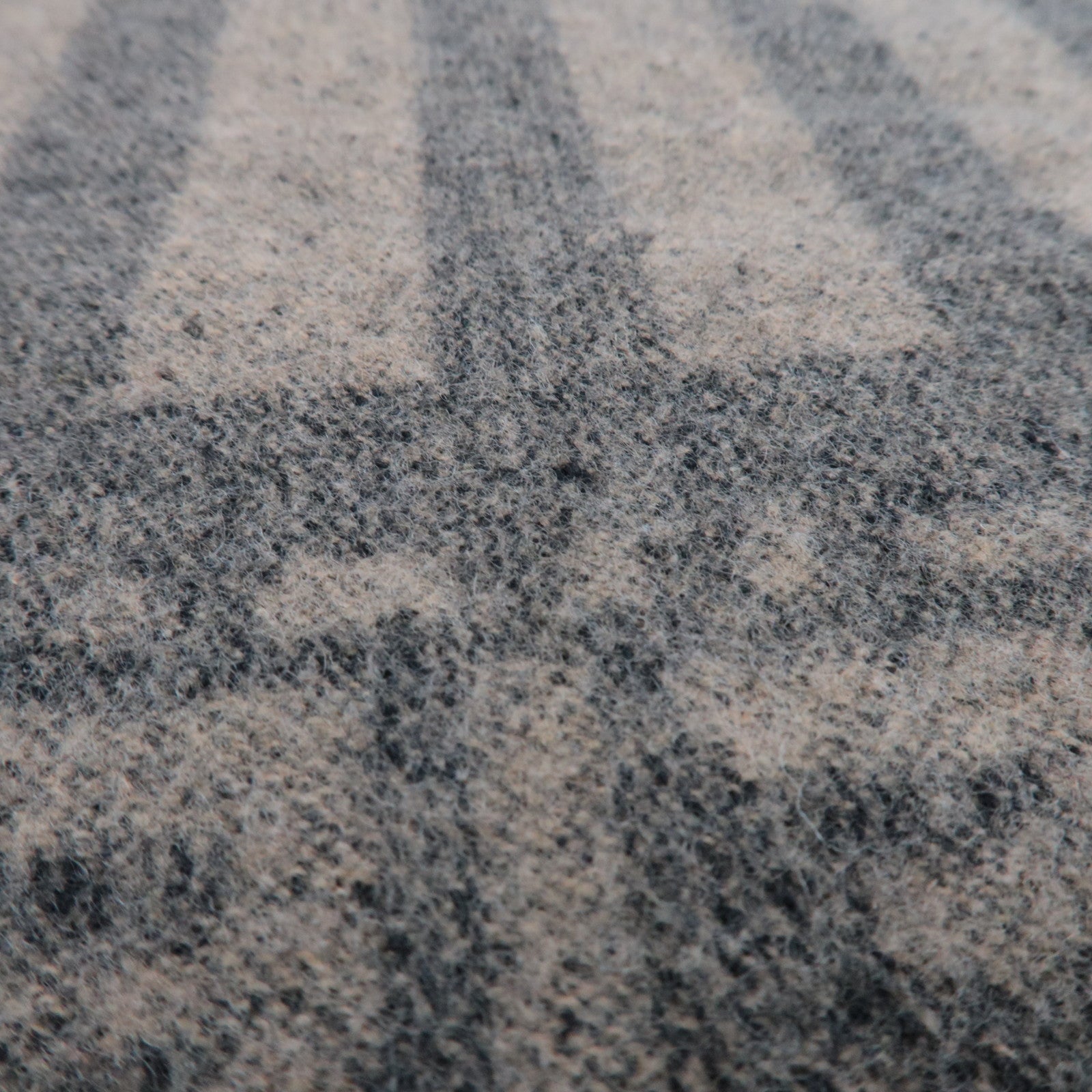 FENDI Zucca Pequin 100% Wool Scarf Beige Black