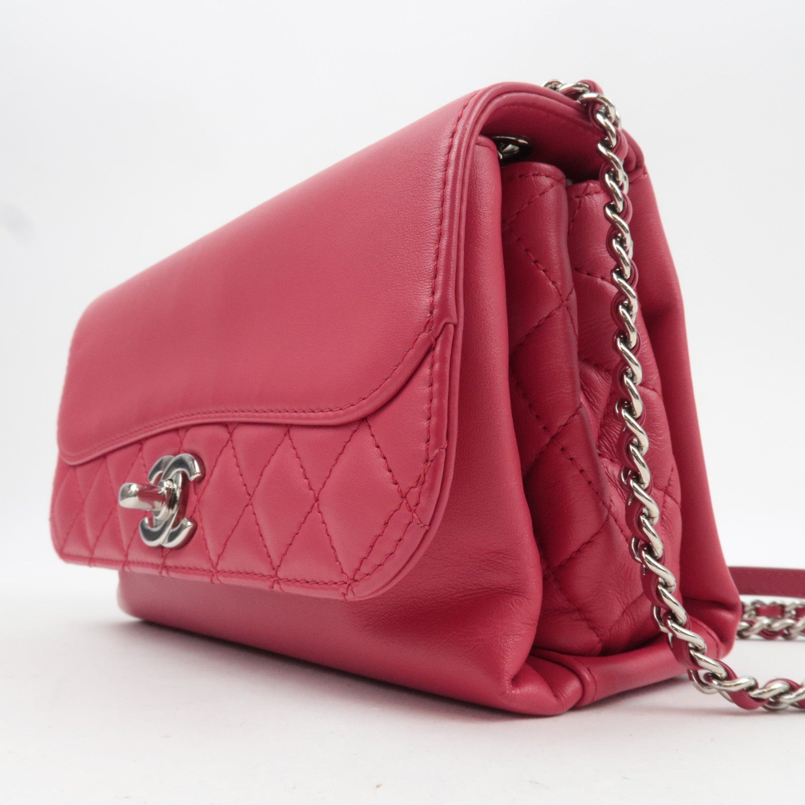CHANEL Matelasse Chain Shoulder Bag Lambskin Pink