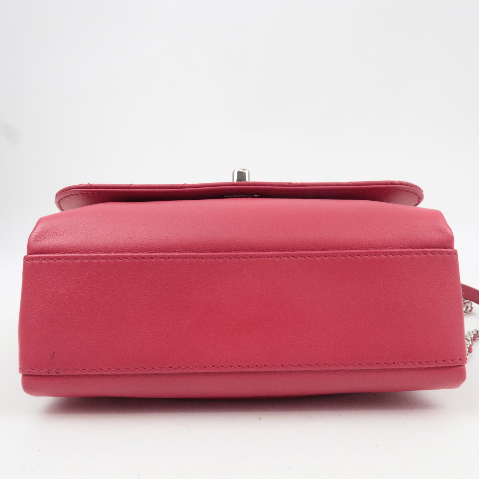 CHANEL Matelasse Chain Shoulder Bag Lambskin Pink