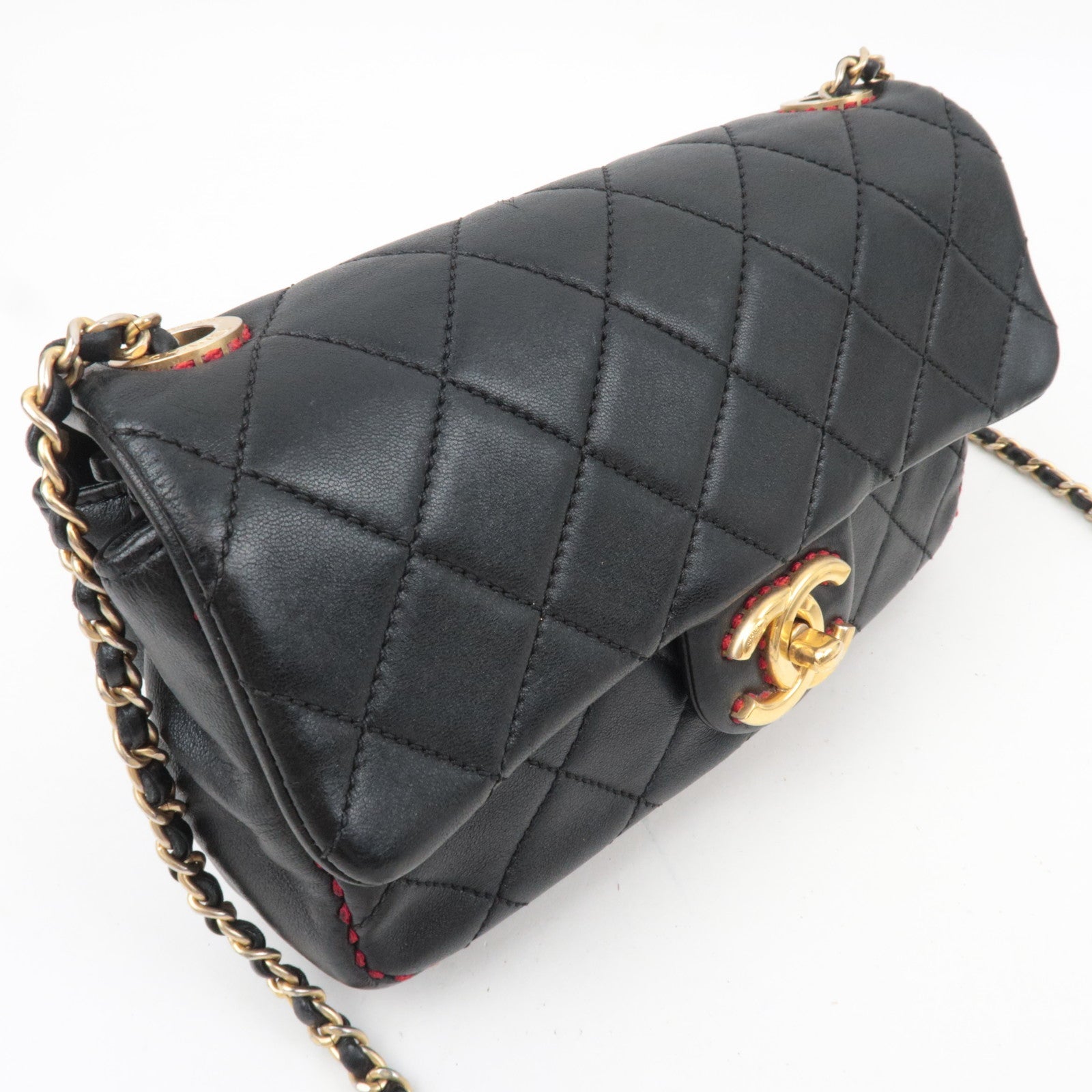 CHANEL Matelasse Red Stitch Chain Shoulder Bag Lambskin Black 23446567