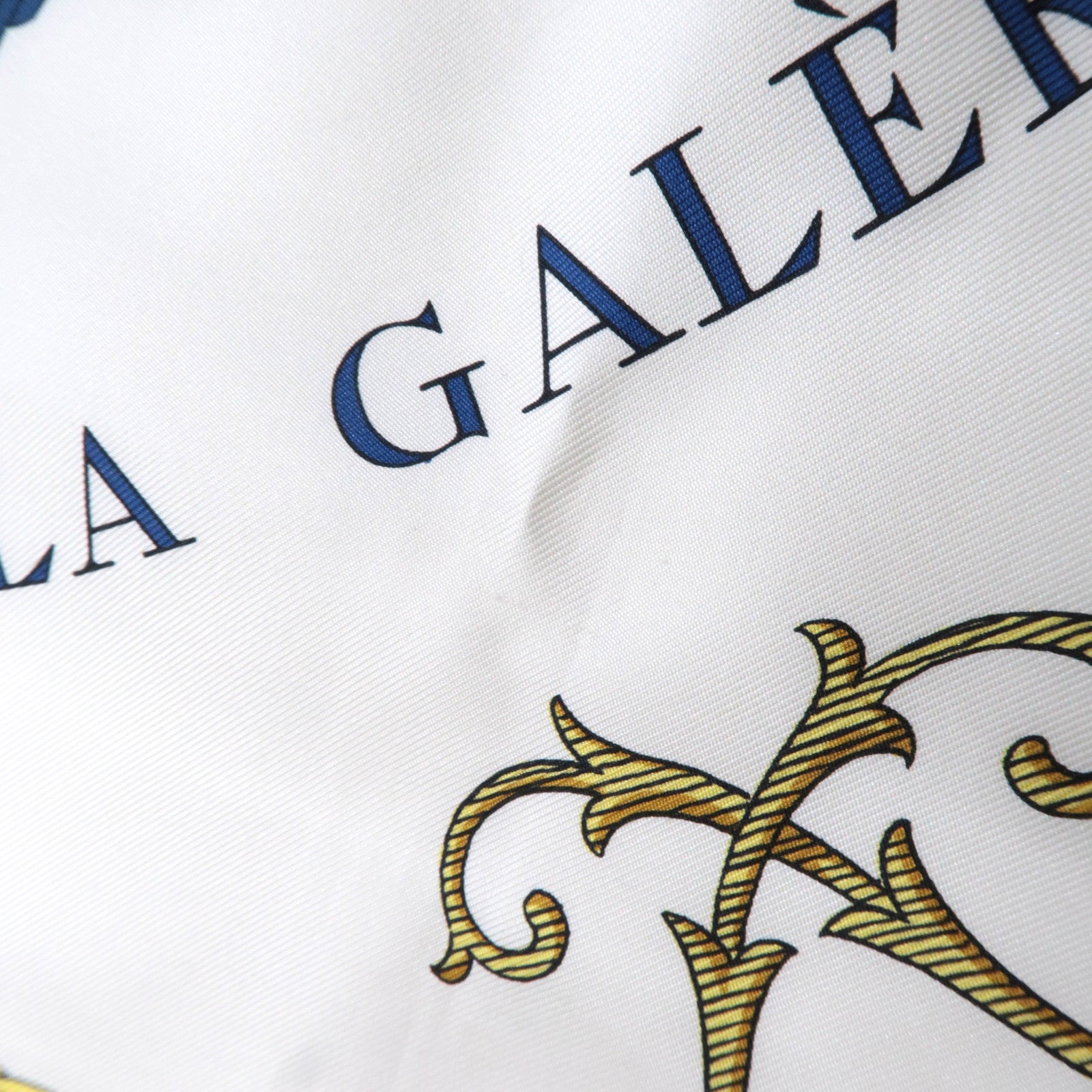 HERMES Carre 90 100% Silk Scarf VUE DU DE CARROSSE LA GALERE LA REALE White Navy