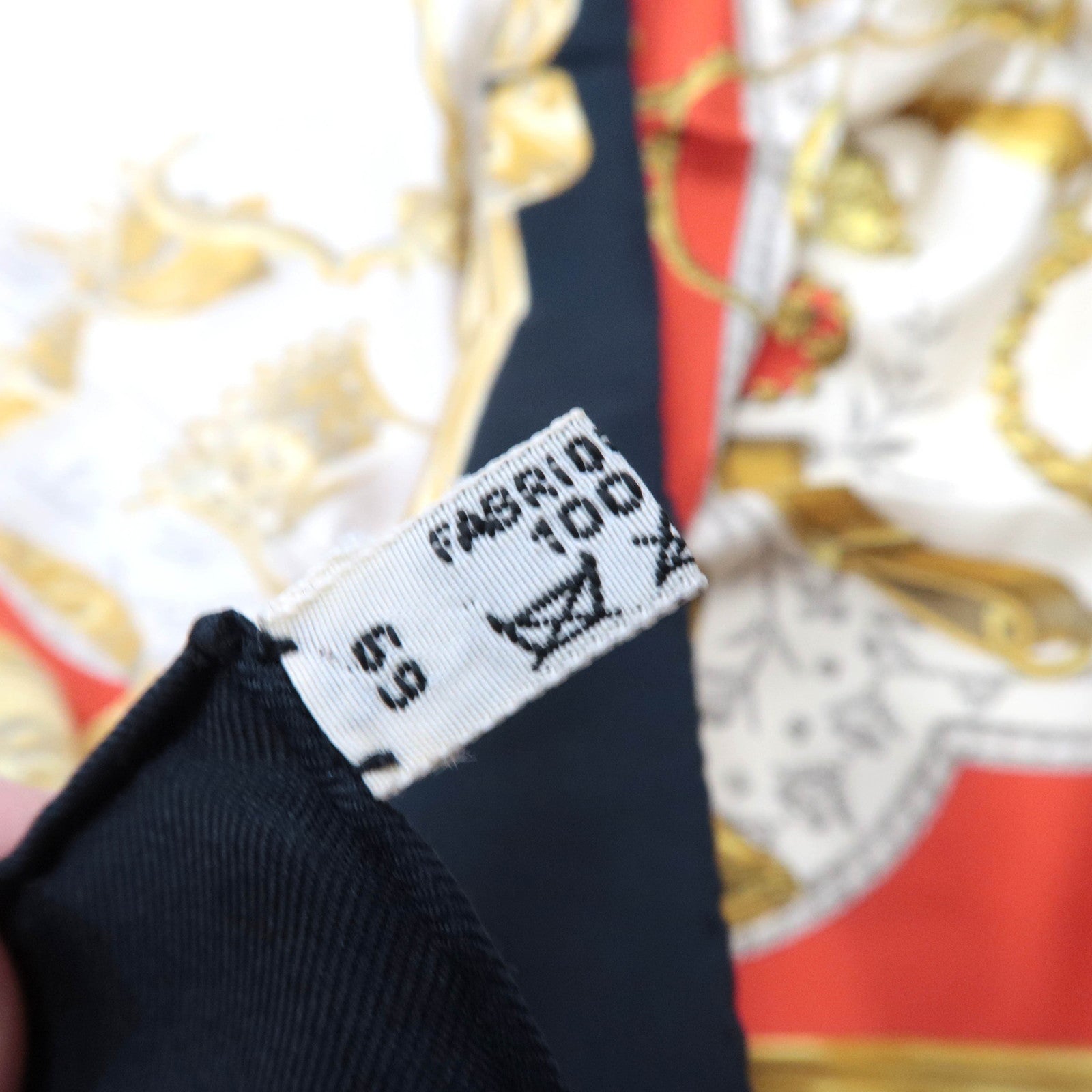 HERMES Carre 90 100% Silk Scarf ETRIERS Ivory Black Red