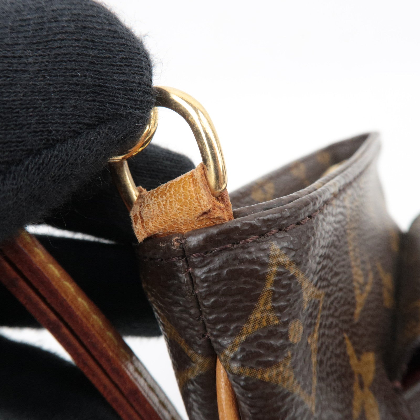 Louis Vuitton Monogram Partition Wristlet Bag M51901