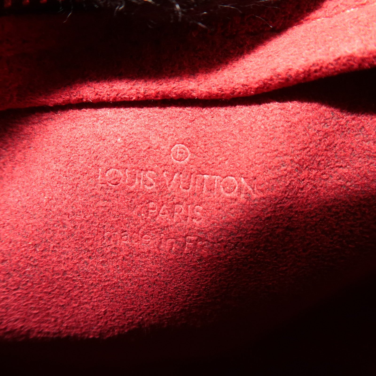 Louis Vuitton Monogram Partition Wristlet Bag M51901