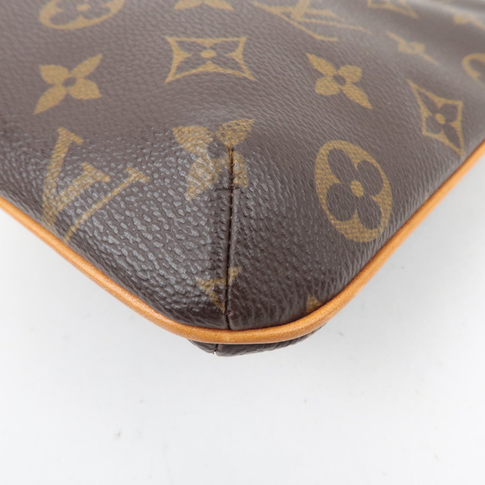 Louis Vuitton Monogram Partition Wristlet Bag M51901