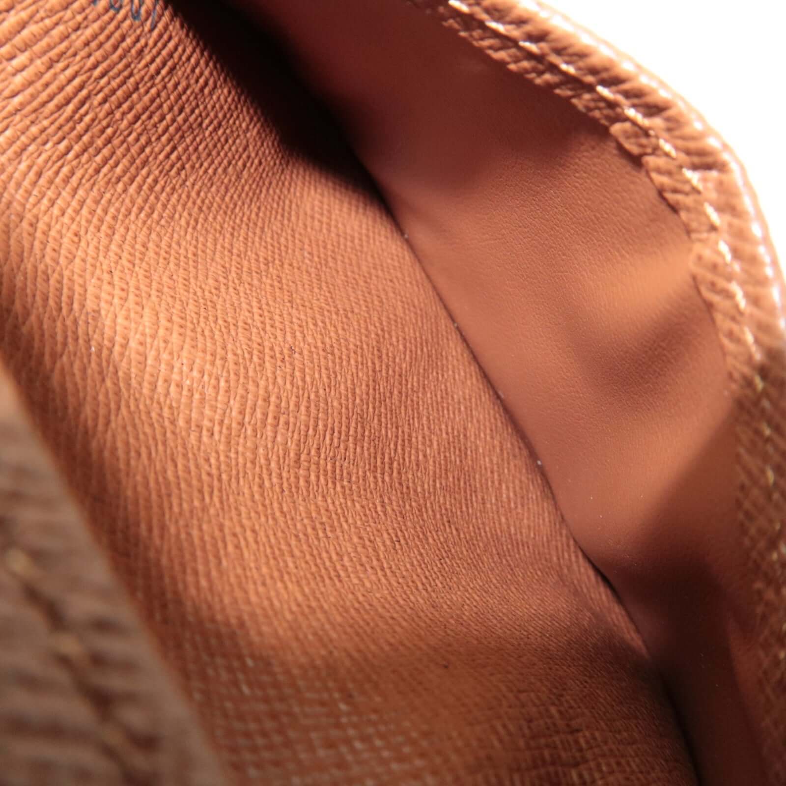 Louis Vuitton Monogram Porte Carte Pass Vertical Card Case M66541