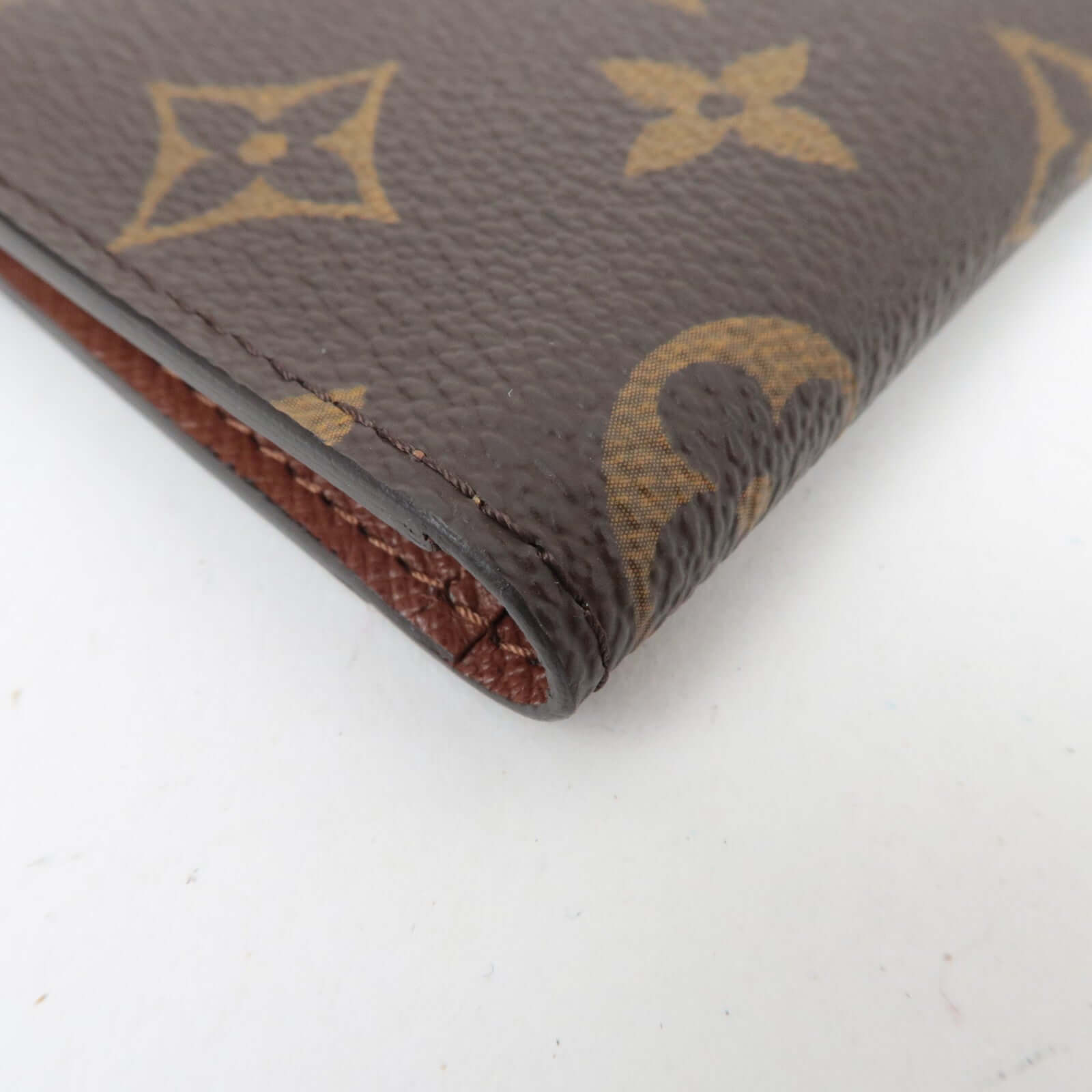 Louis Vuitton Monogram Porte Carte Pass Vertical Card Case M66541