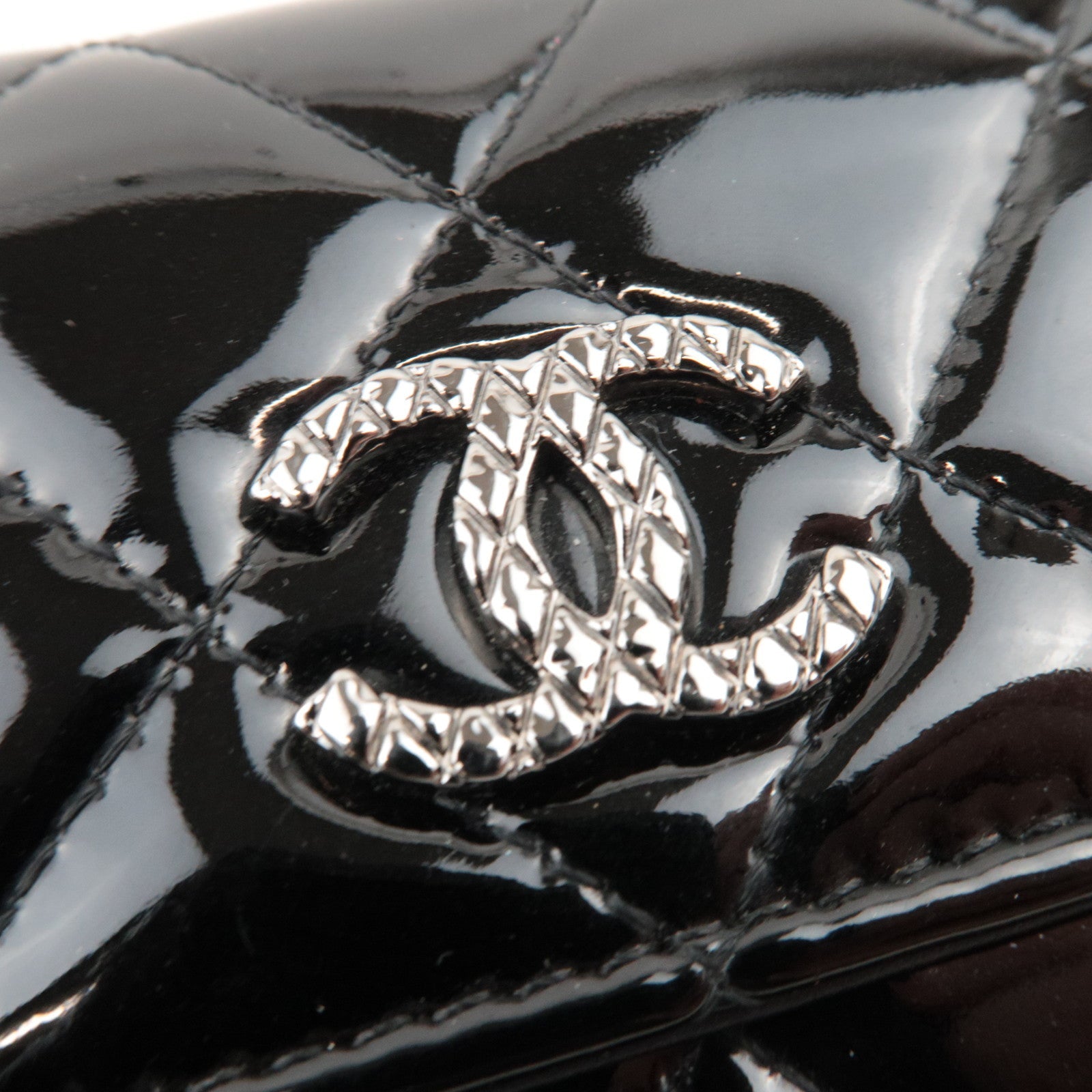 CHANEL Brilliant Matelasse Wallet Patent Leather Black 20218674
