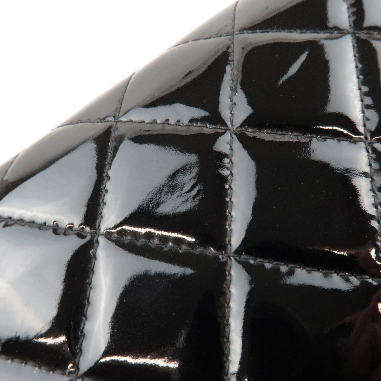 CHANEL Brilliant Matelasse Wallet Patent Leather Black 20218674